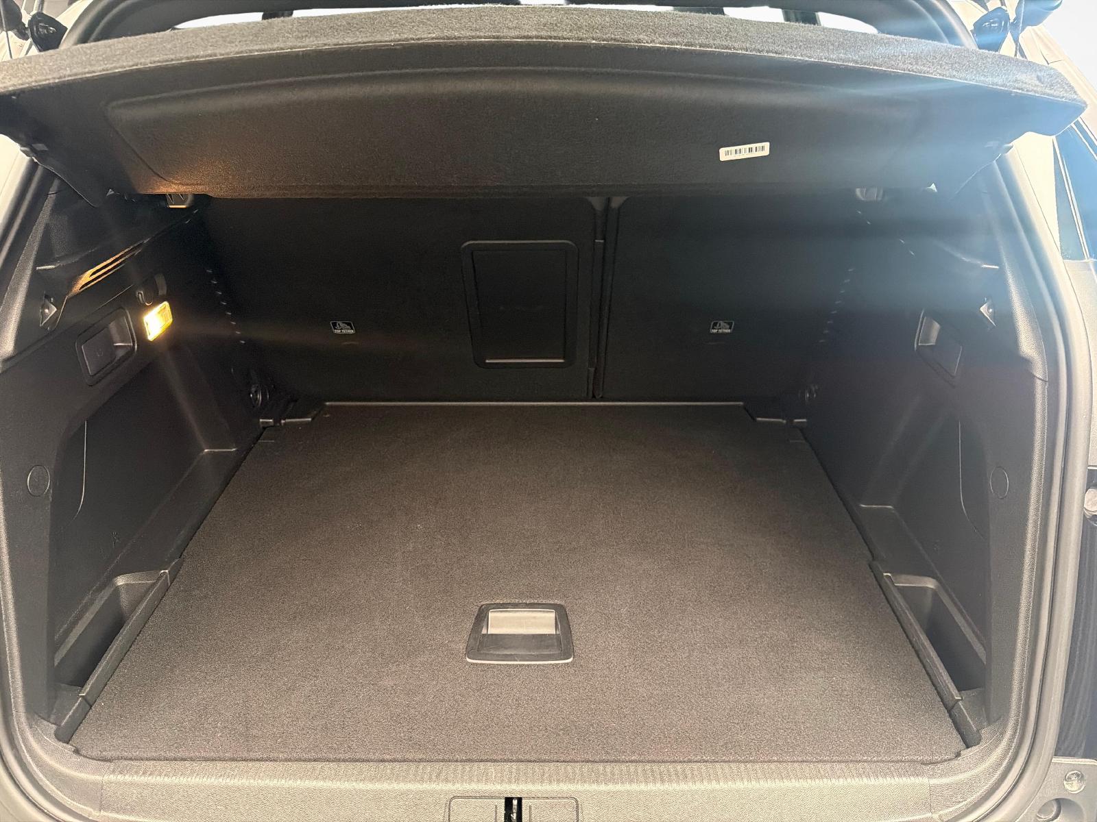 PEUGEOT 3008 1.2 PureTech GT-image-11