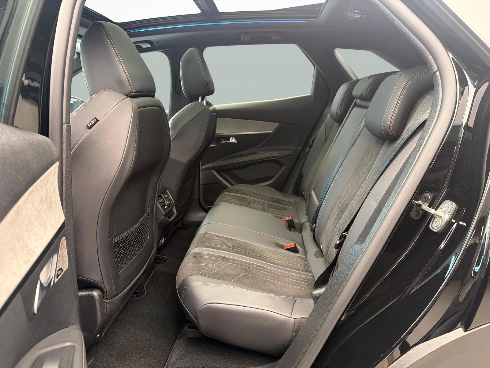 PEUGEOT 3008 1.2 PureTech GT-image-10