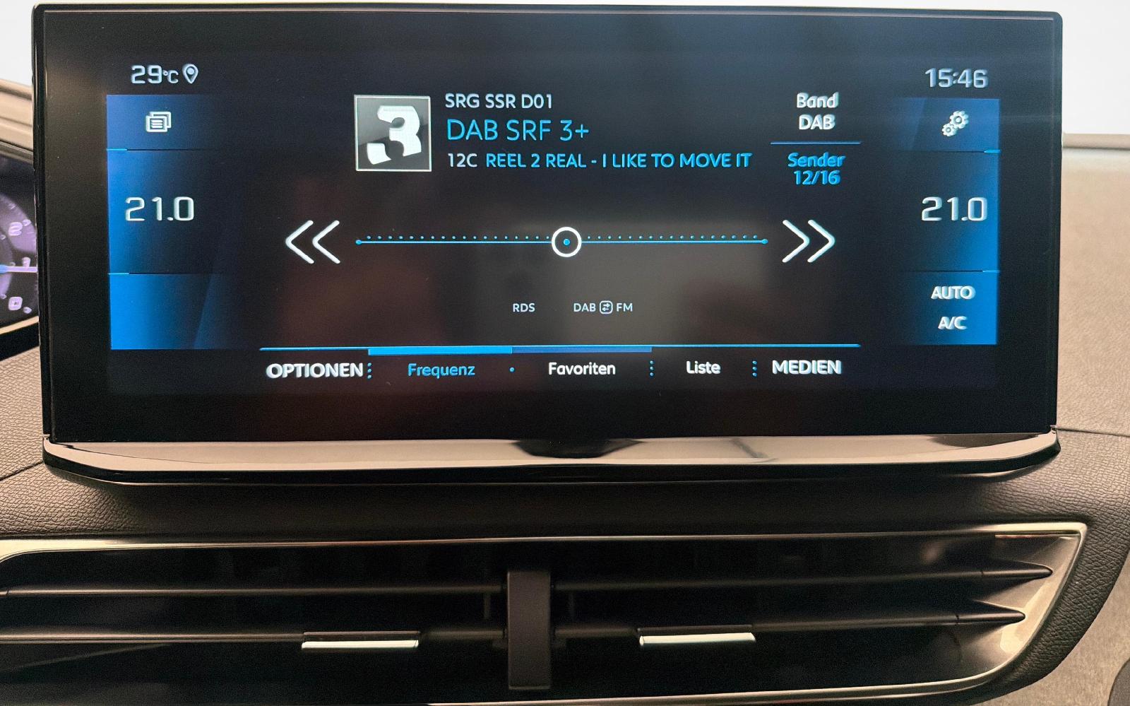 PEUGEOT 3008 1.2 PureTech GT-image-14