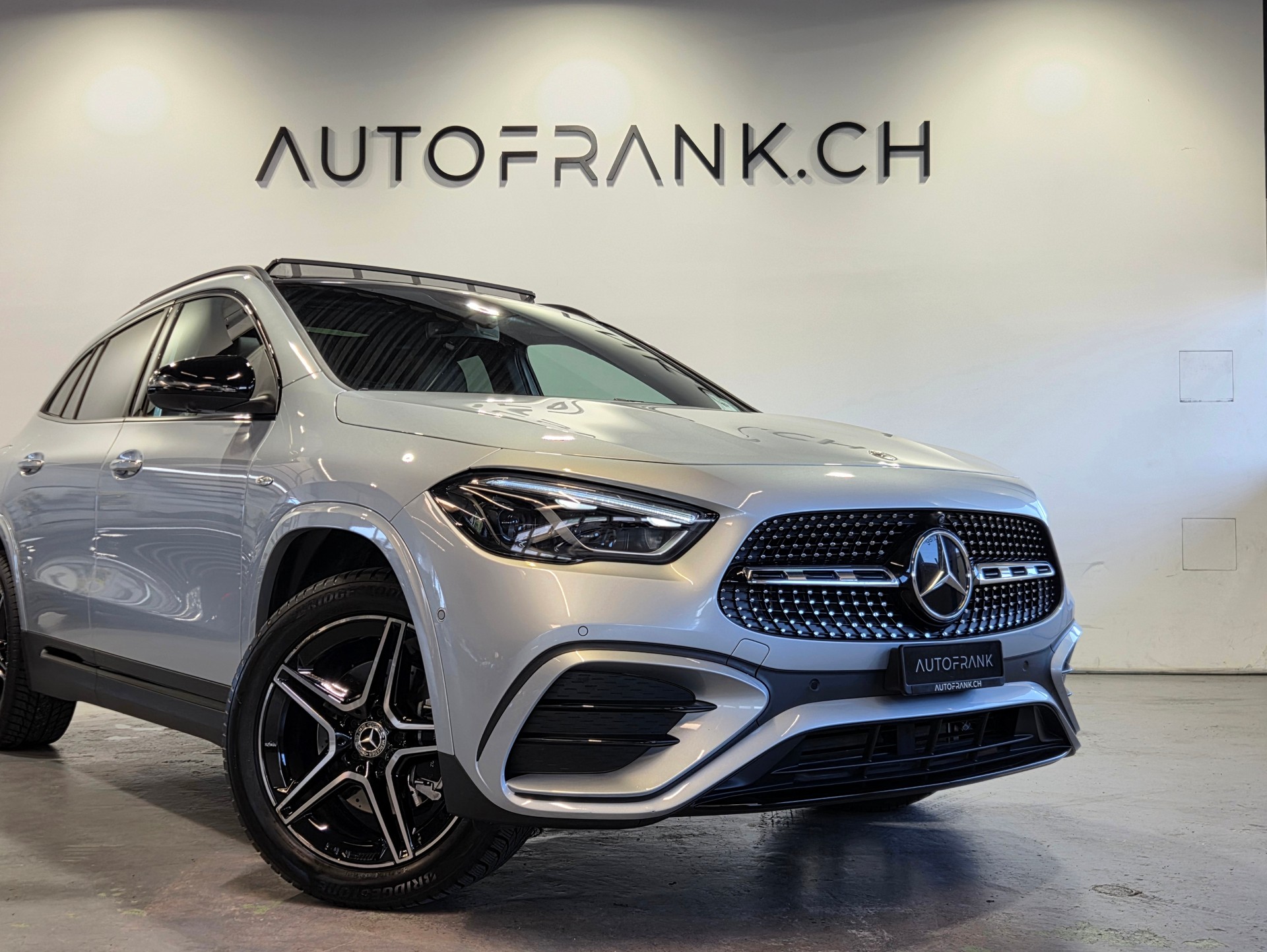 MERCEDES-BENZ GLA 250 e EQ Star AMG Line-image-8