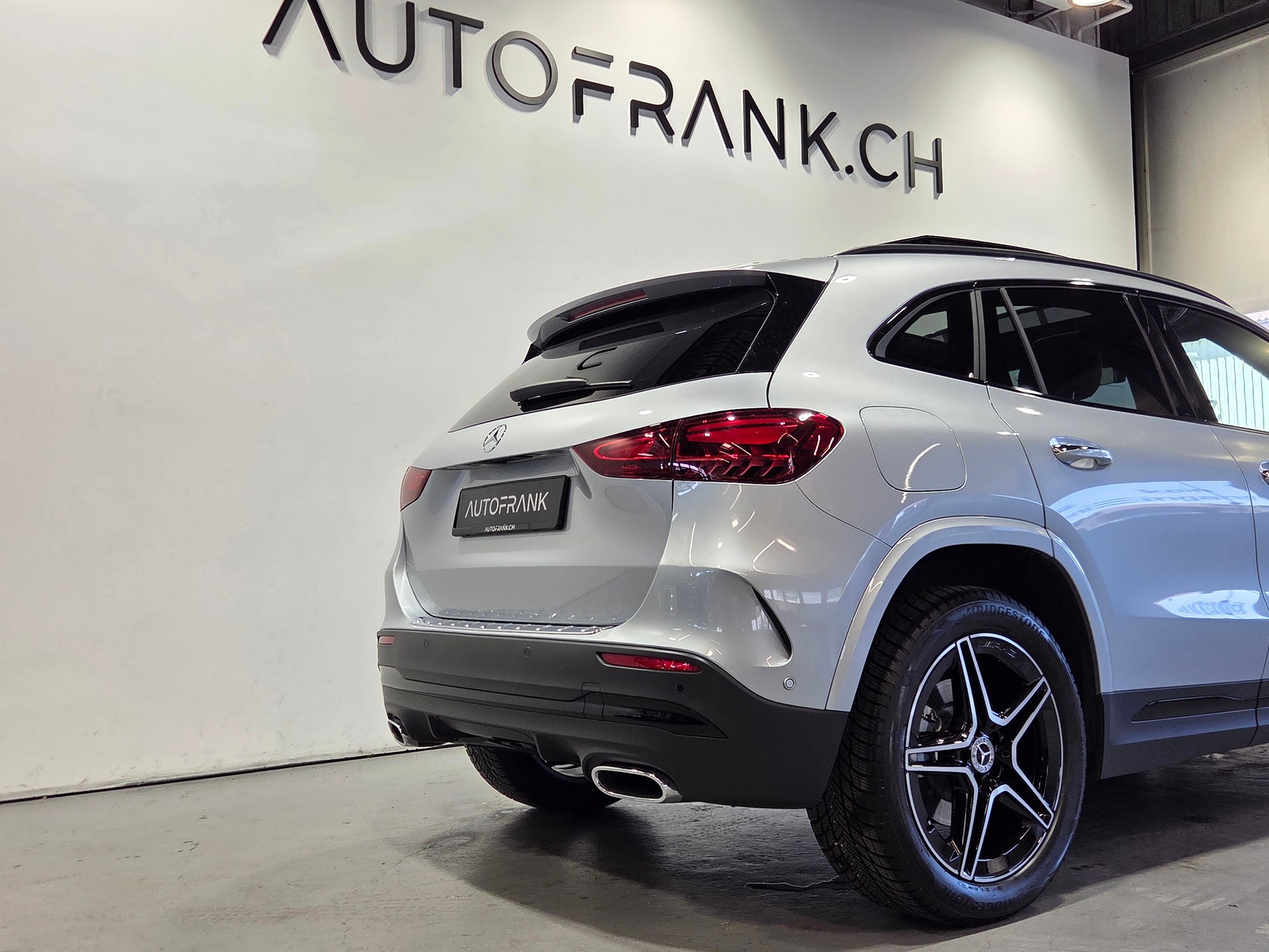 MERCEDES-BENZ GLA 250 e EQ Star AMG Line-image-9