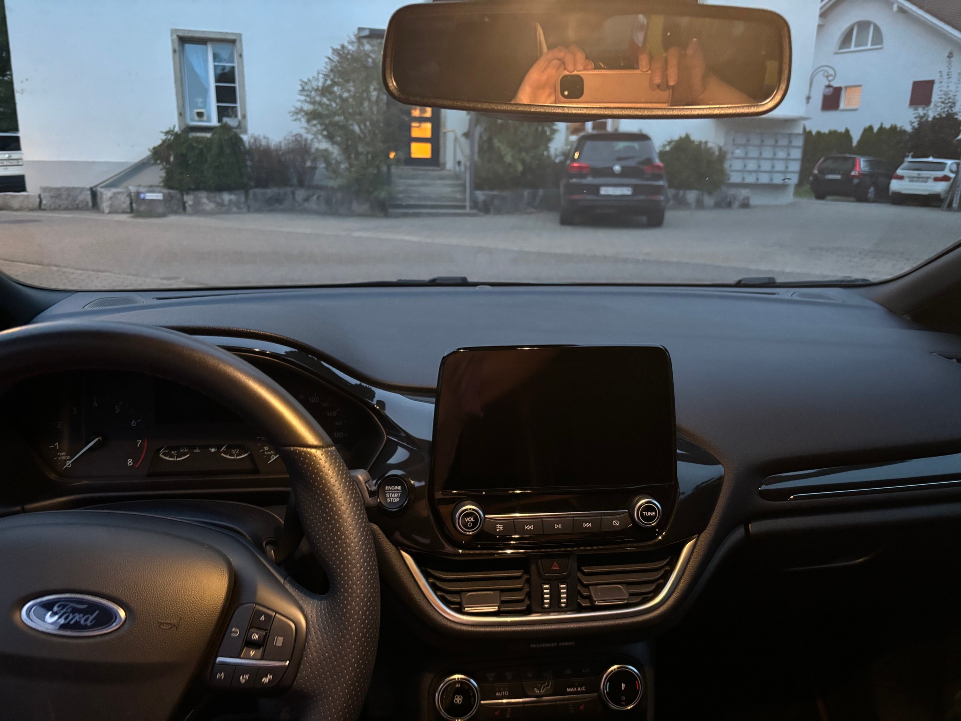 FORD 1.0 EcoB Hybrid ST-Line-image-3