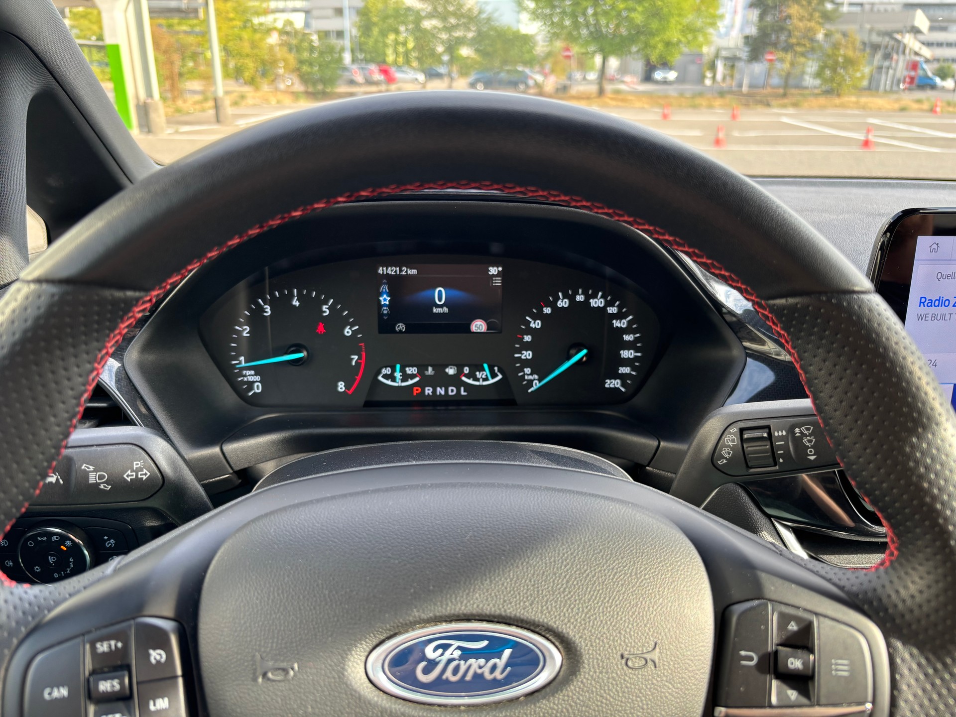 FORD 1.0 EcoB Hybrid ST-Line-image-4