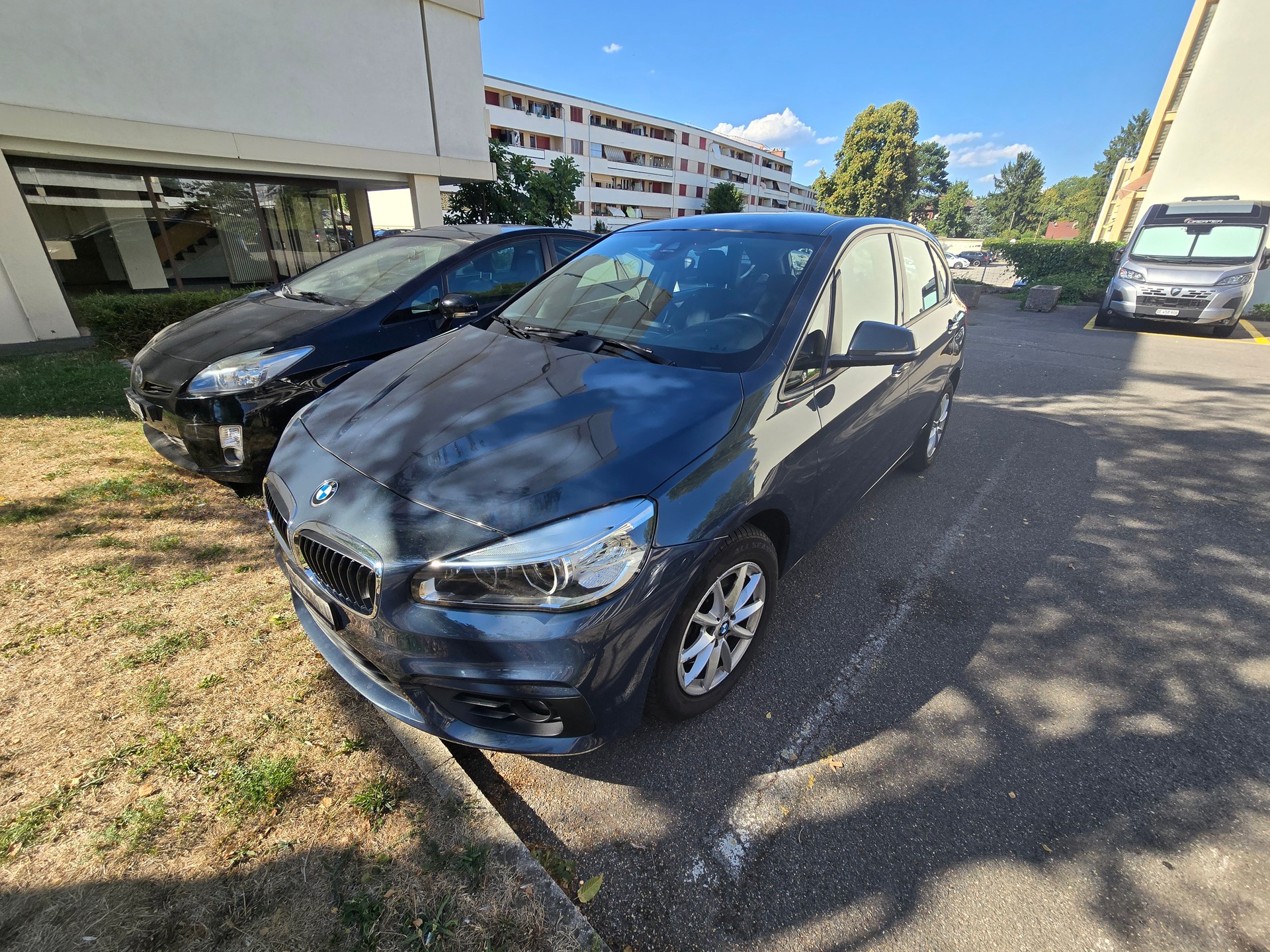 BMW 218i Active Tourer Luxury Line Steptronic-image-2