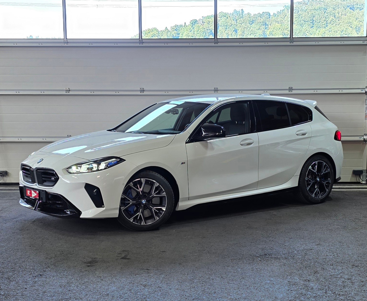 BMW M135 xDrive-image-0