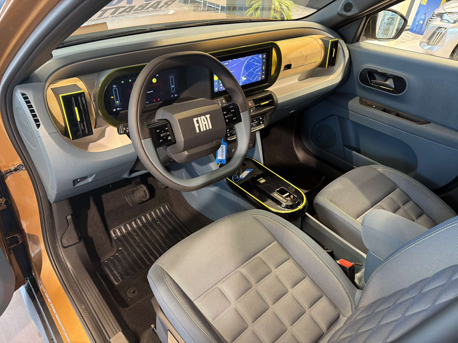 FIAT Grande Panda Elektro La Prima Automat-image-5