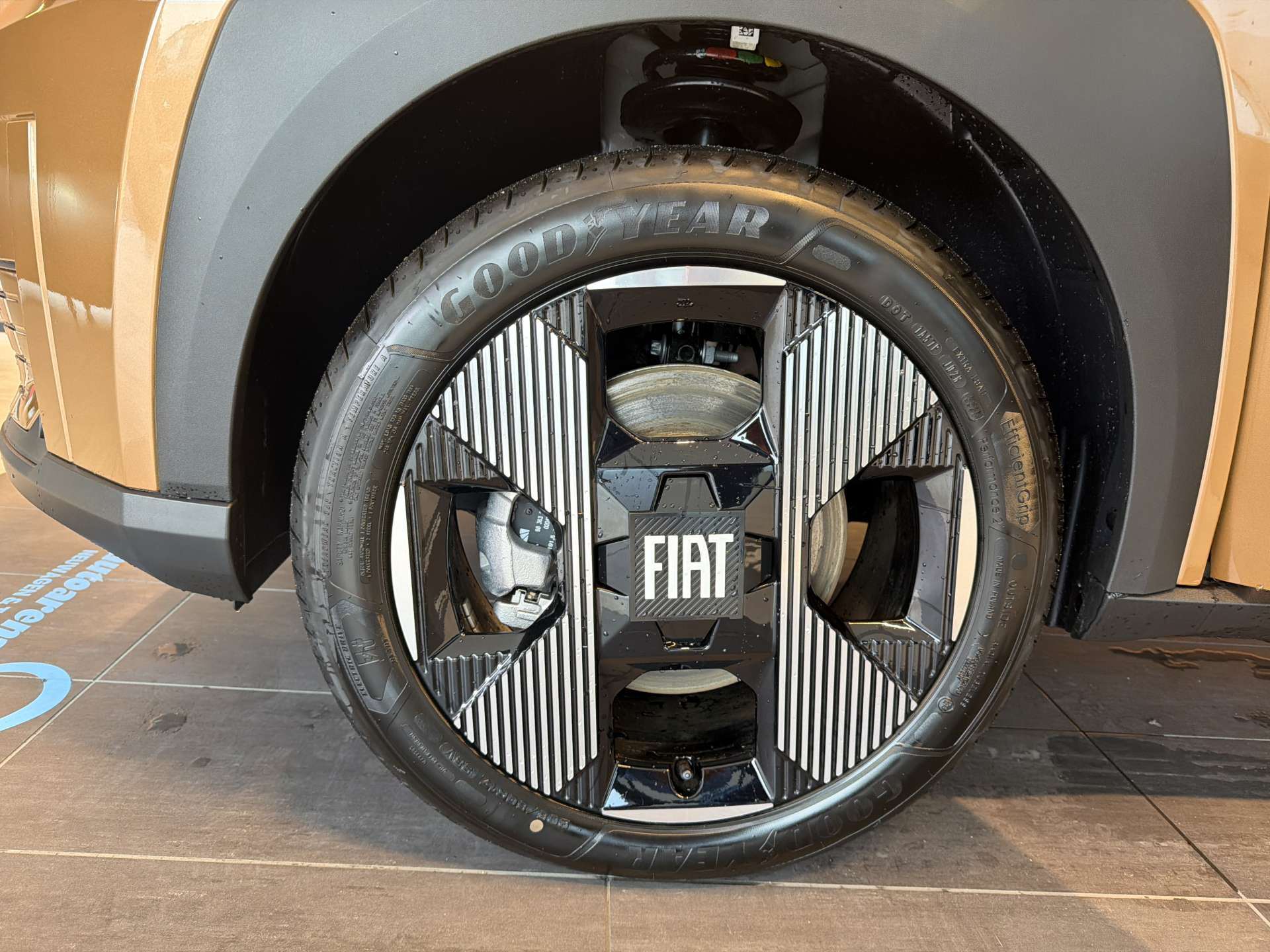 FIAT Grande Panda Elektro La Prima Automat-image-8