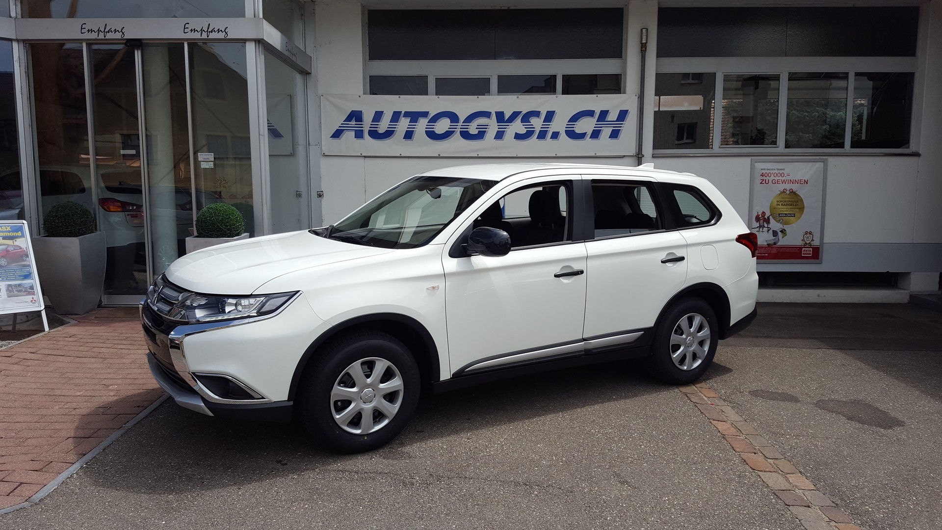 MITSUBISHI Outlander 2.0 Helvetia MT