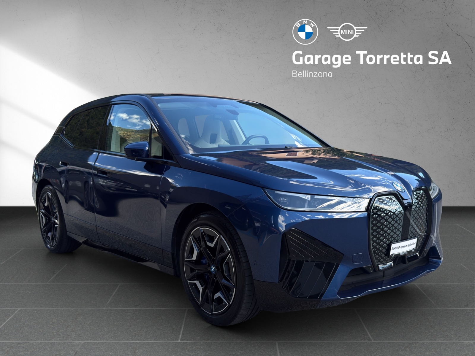 BMW iX xDrive40 M Sport-image-6