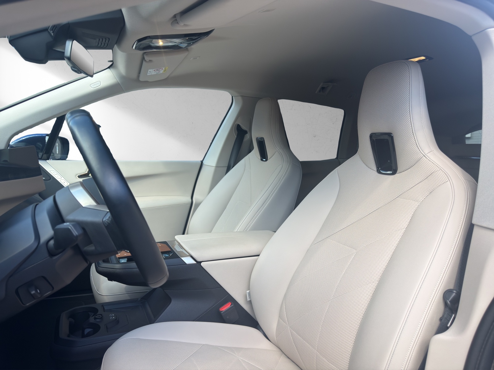 BMW iX xDrive40 M Sport-image-15