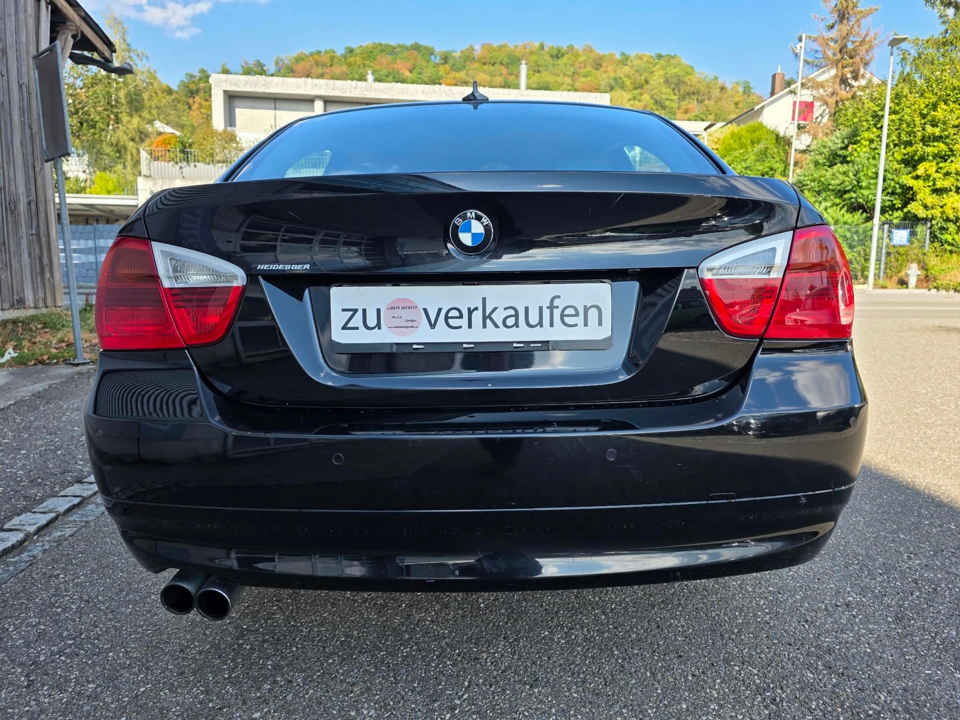 BMW 325xi-image-4