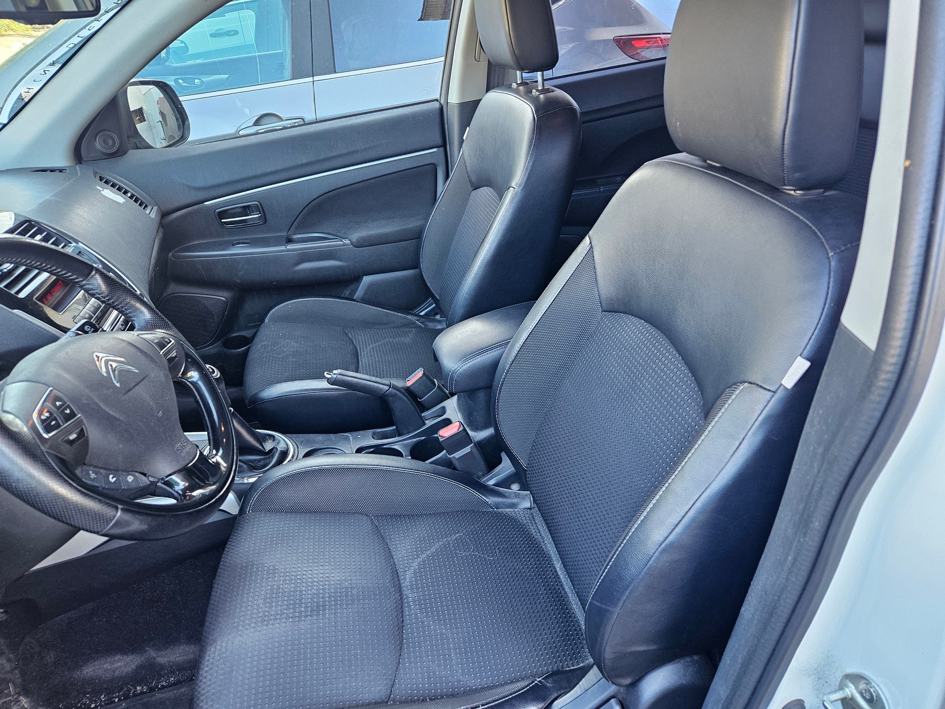 CITROEN C4 Aircross 1.6i Séduction 2WD-image-6