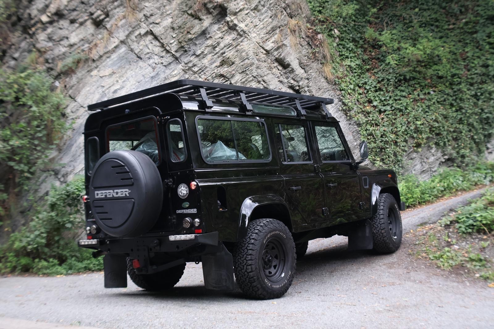 LAND ROVER Defender 110 SW 2.4Tdc-image-5