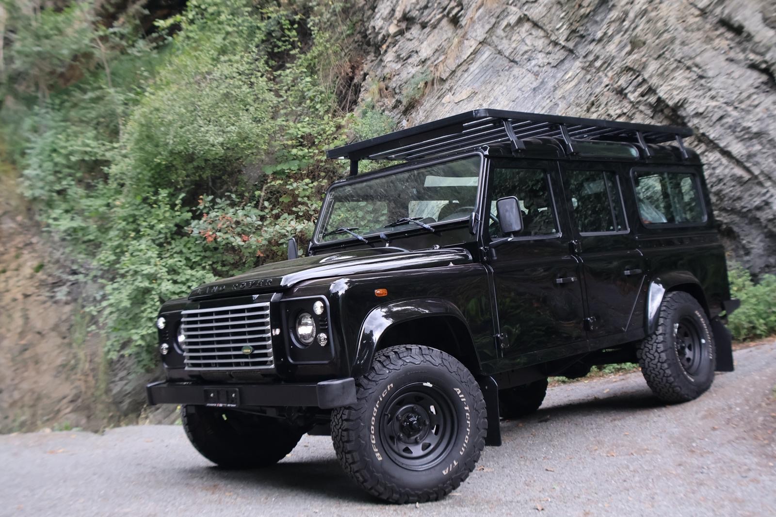 LAND ROVER Defender 110 SW 2.4Tdc-showroom-element-2