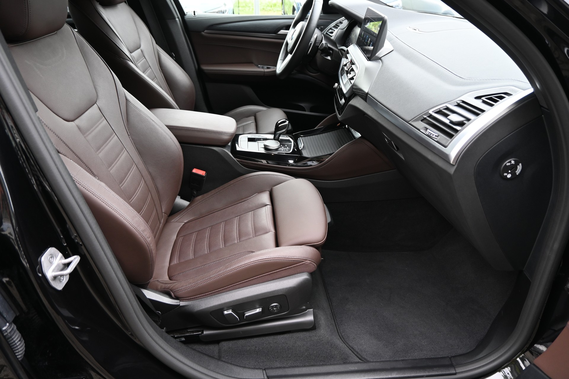 BMW X4 xDrive 48V 30d M Sport Steptronic + AHK 2000kg-image-12