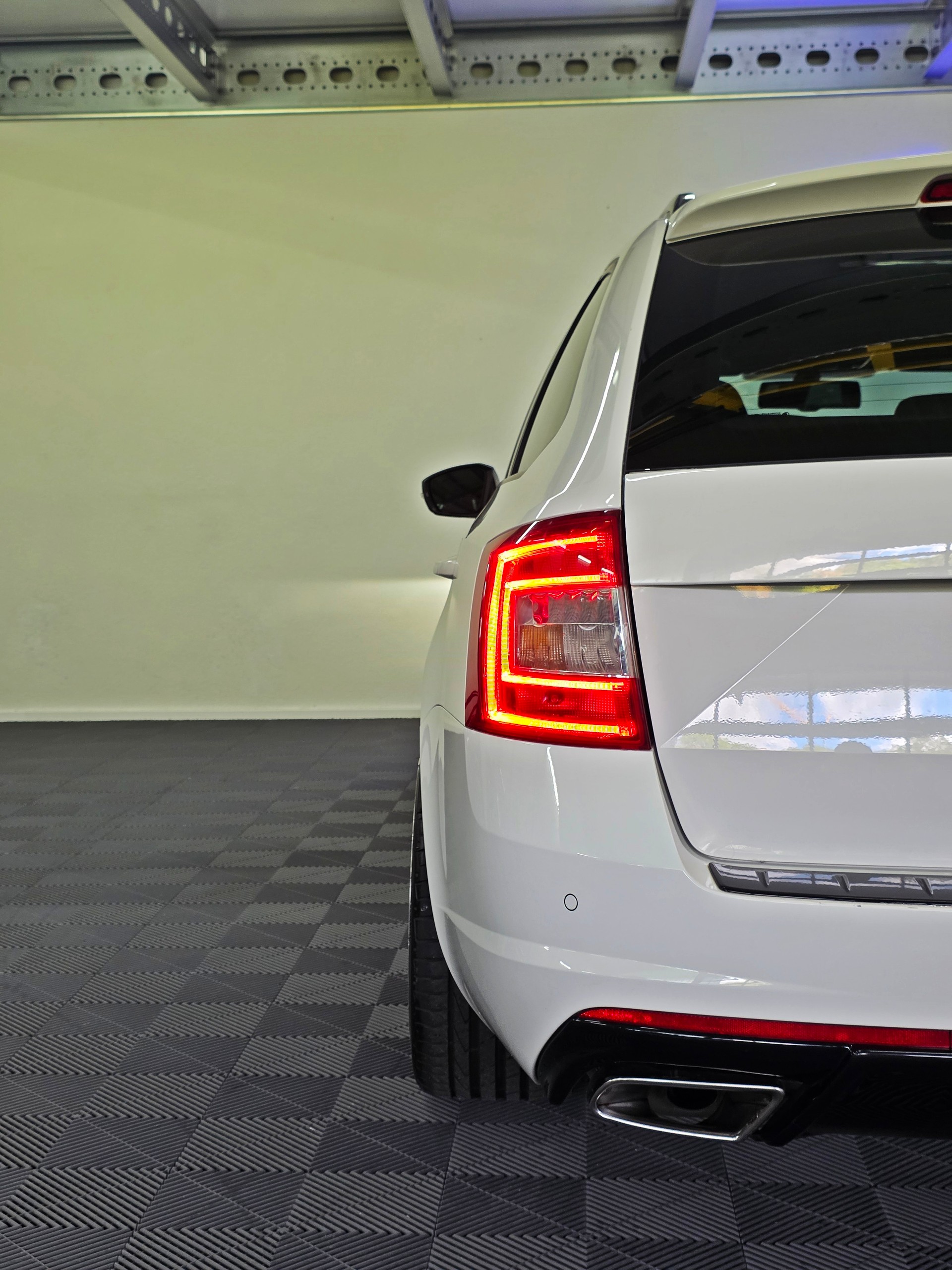 SKODA Octavia Combi 2.0 TSI RS DSG-image-7