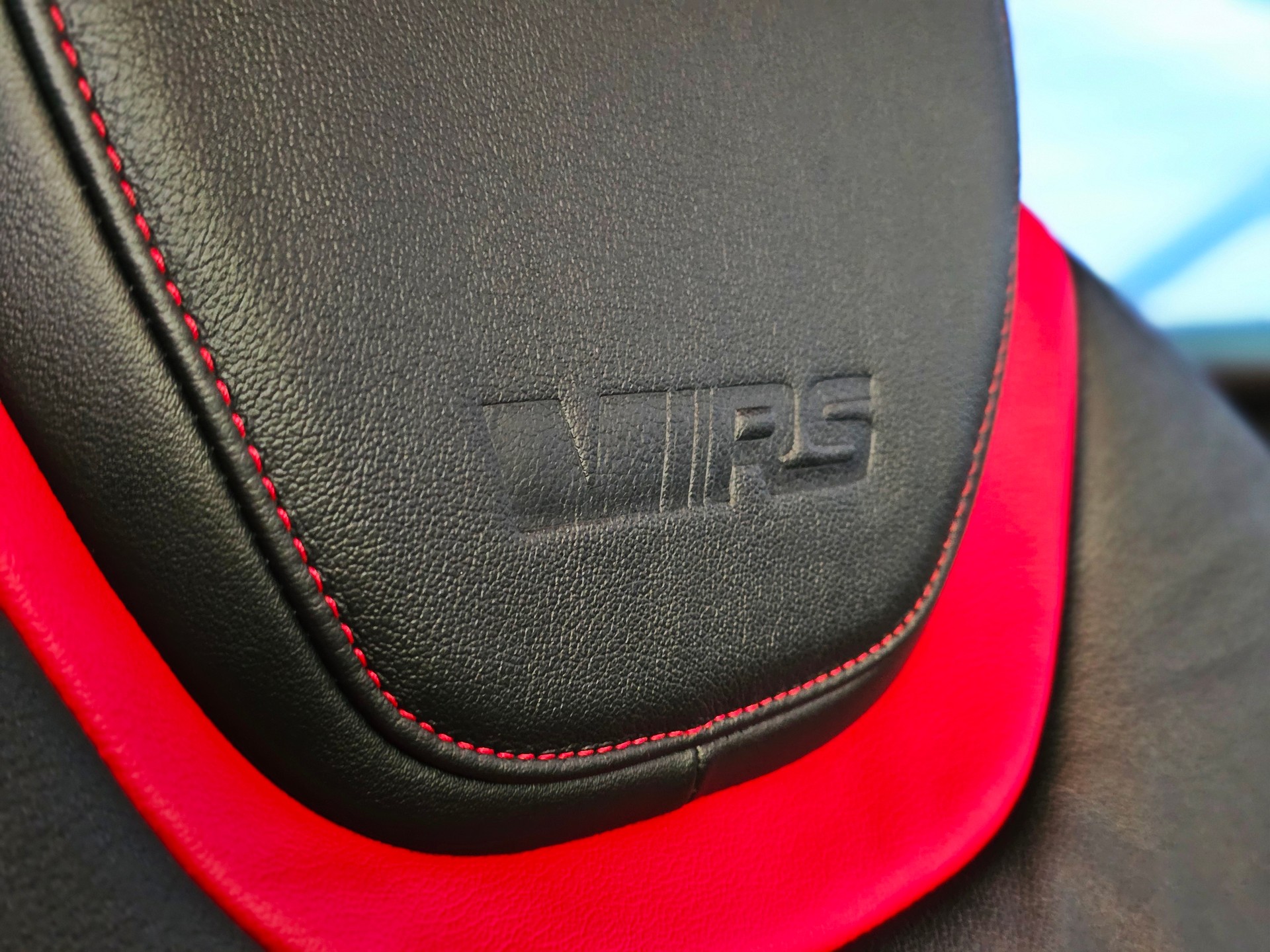 SKODA Octavia Combi 2.0 TSI RS DSG-image-18