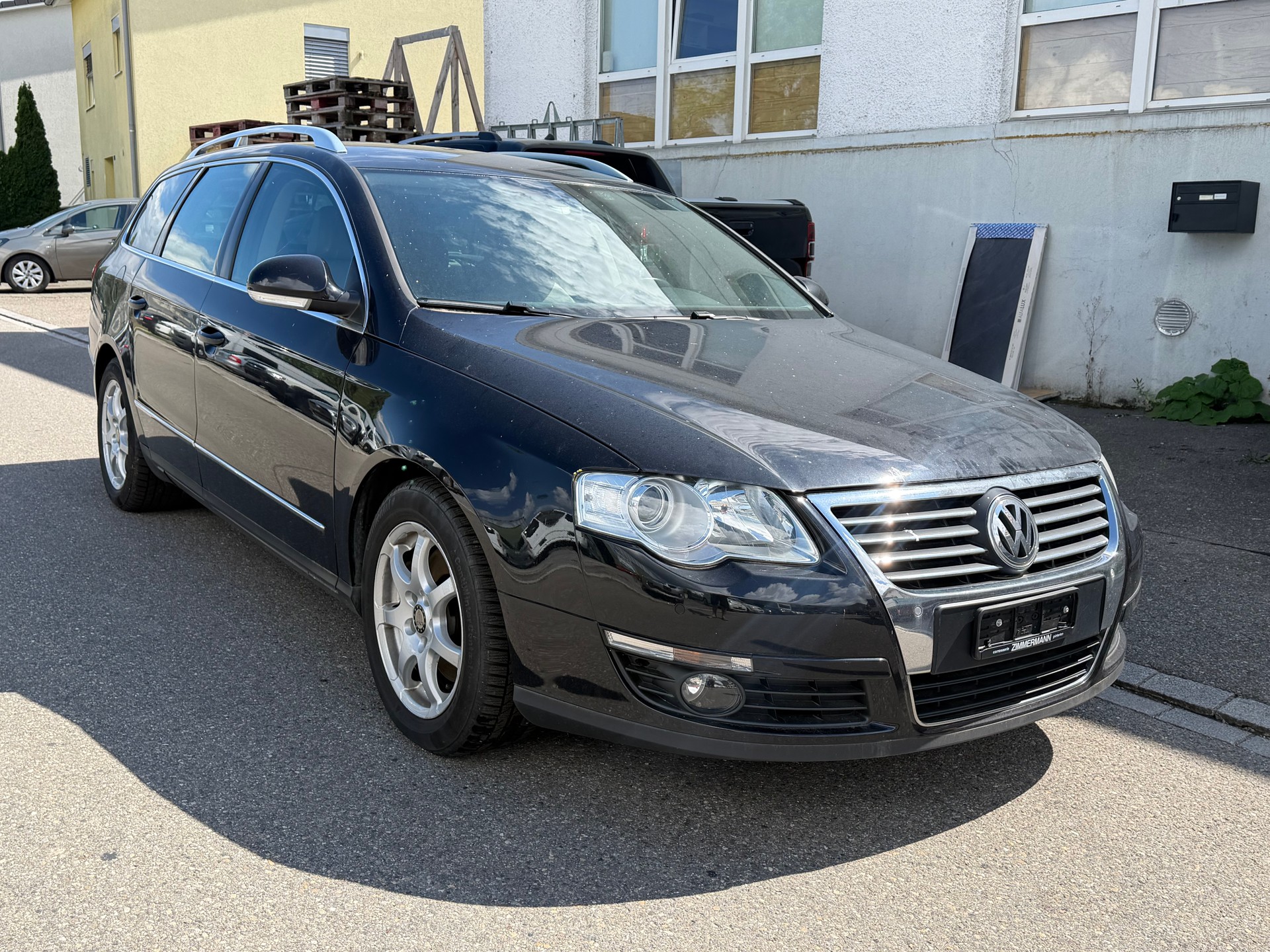 VW Passat Variant 2.0 TDI Premium 4Motion DSG-image-2
