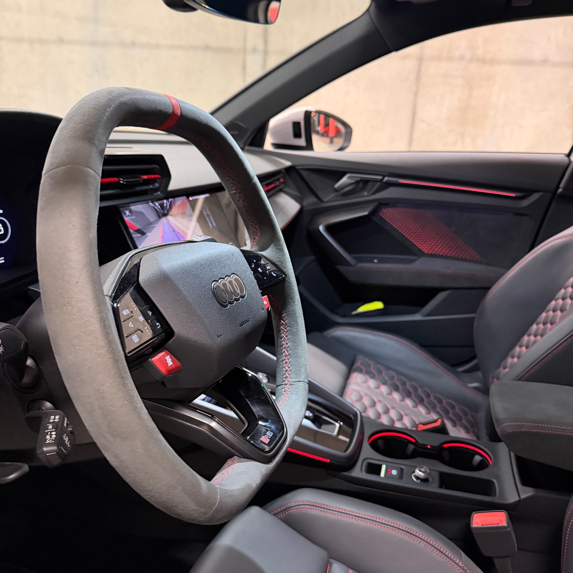AUDI RS3 Sportback 2.5 TSI quattro S-tronic-image-9