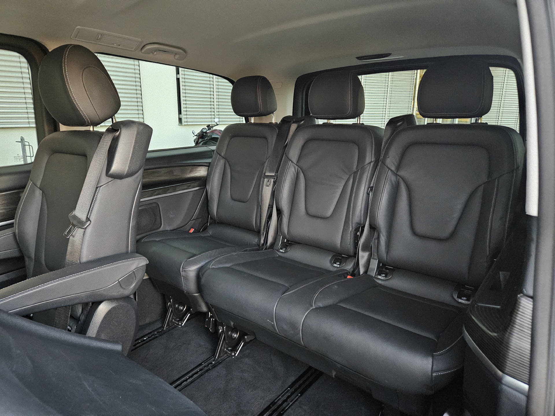 MERCEDES-BENZ V 250 d Avantgarde lang 4matic Van * 7- Plätzer * 10 Jahre oder 100'000km Gratisservice *-image-17