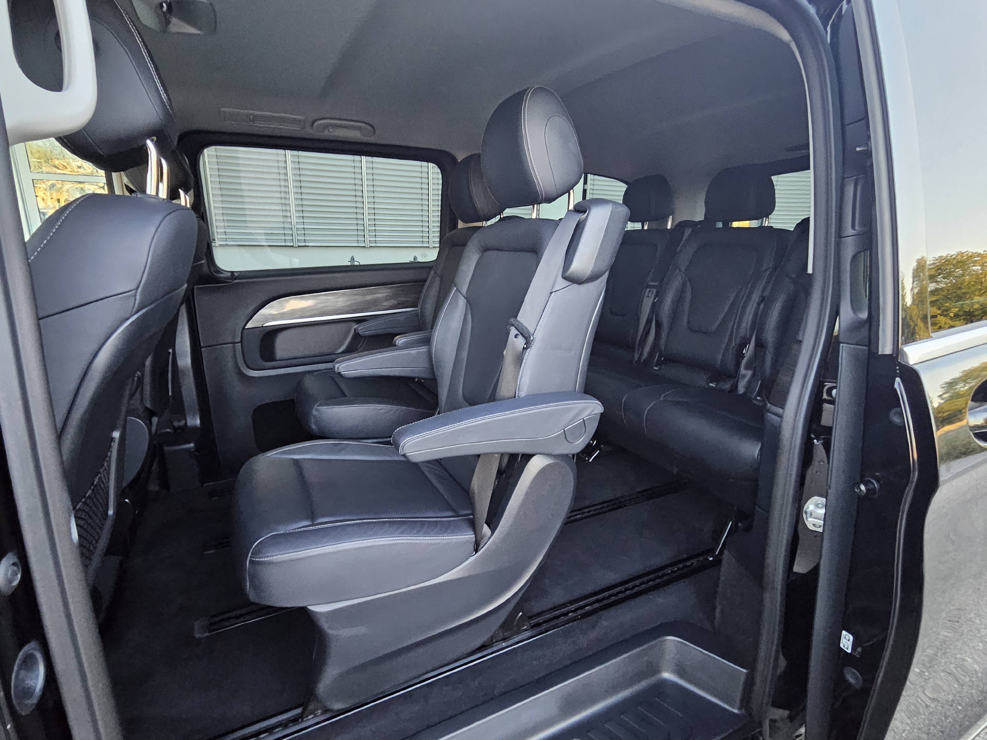 MERCEDES-BENZ V 250 d Avantgarde lang 4matic Van * 7- Plätzer * 10 Jahre oder 100'000km Gratisservice *-image-16