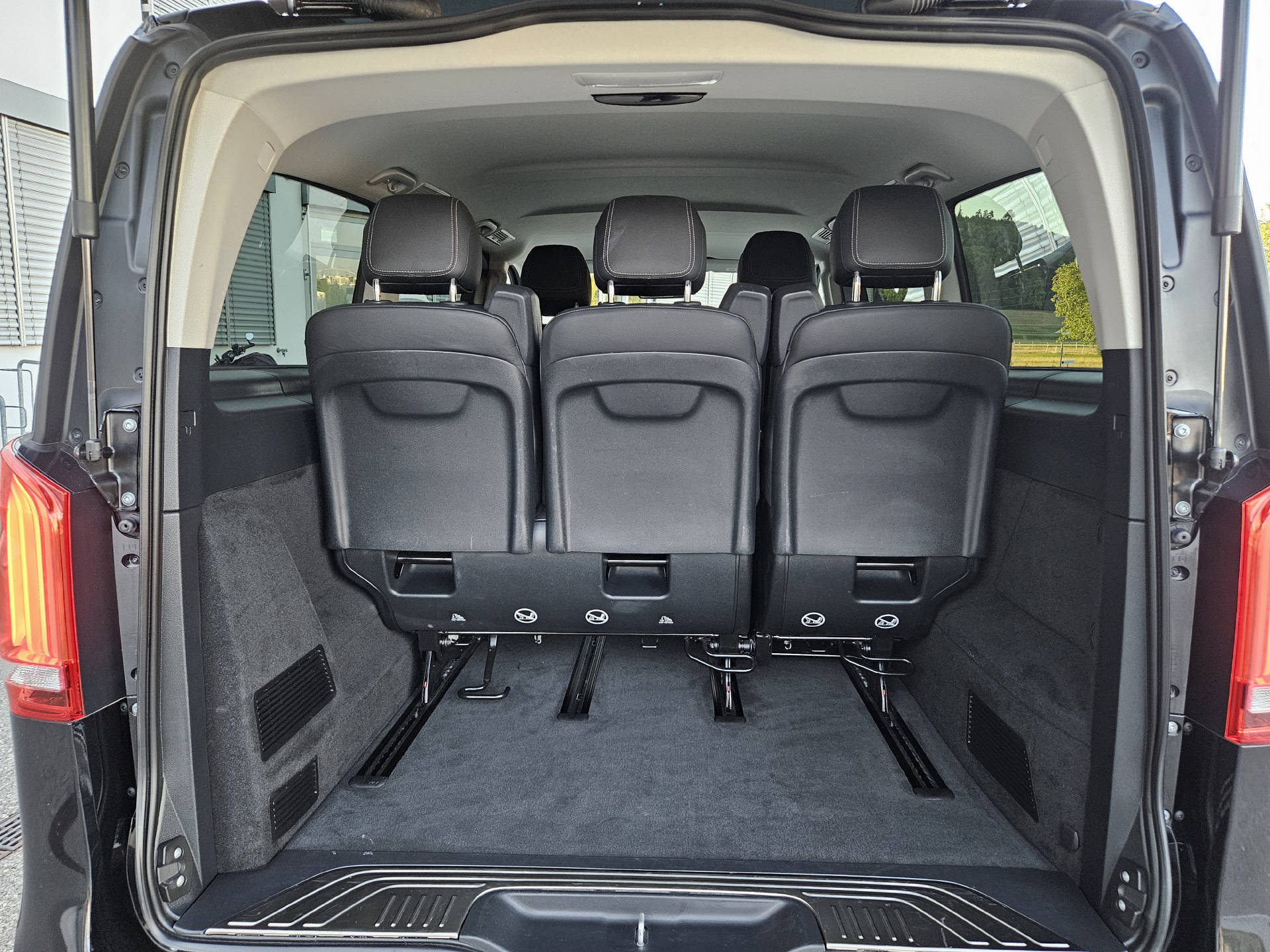 MERCEDES-BENZ V 250 d Avantgarde lang 4matic Van * 7- Plätzer * 10 Jahre oder 100'000km Gratisservice *-image-21