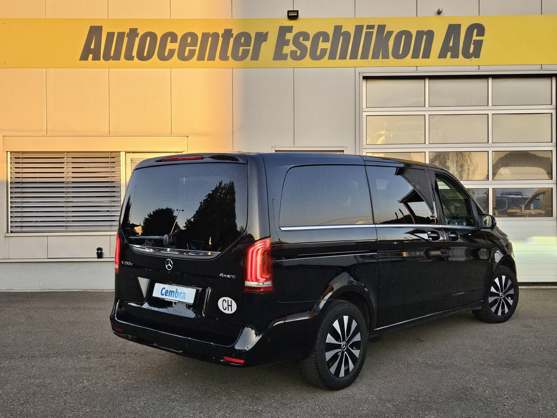 MERCEDES-BENZ V 250 d Avantgarde lang 4matic Van * 7- Plätzer * 10 Jahre oder 100'000km Gratisservice *-image-5