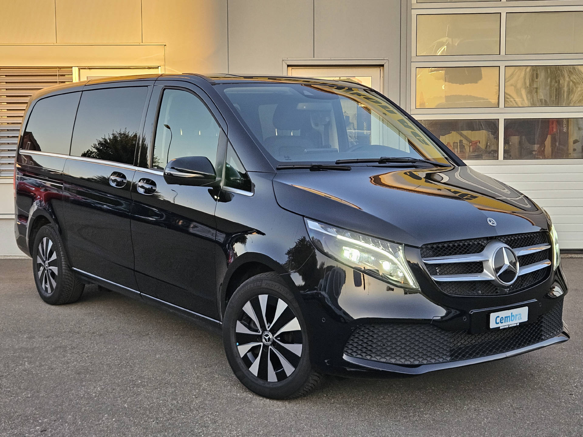 MERCEDES-BENZ V 250 d Avantgarde lang 4matic Van * 7- Plätzer * 10 Jahre oder 100'000km Gratisservice *-image-4