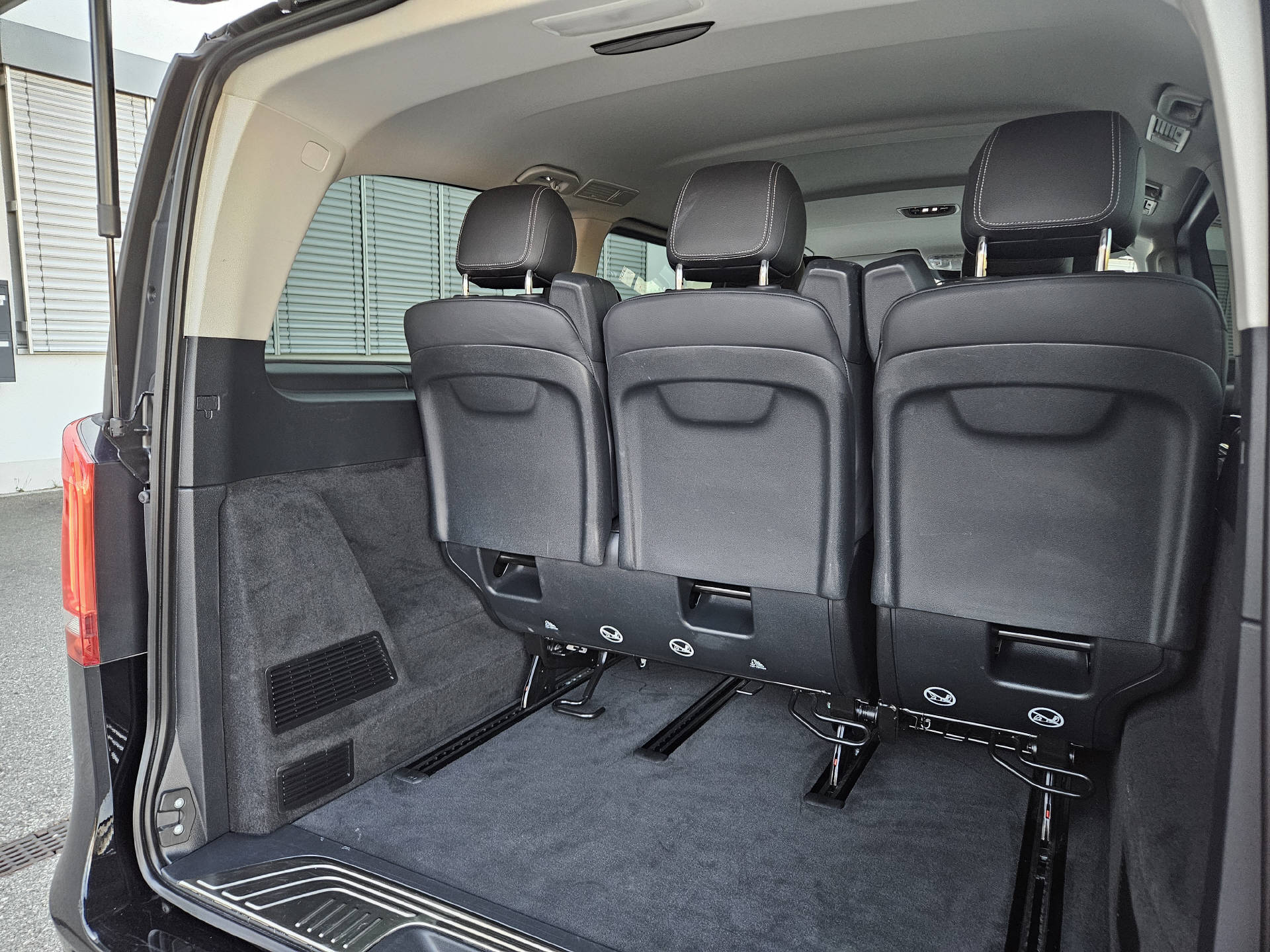 MERCEDES-BENZ V 250 d Avantgarde lang 4matic Van * 7- Plätzer * 10 Jahre oder 100'000km Gratisservice *-image-22