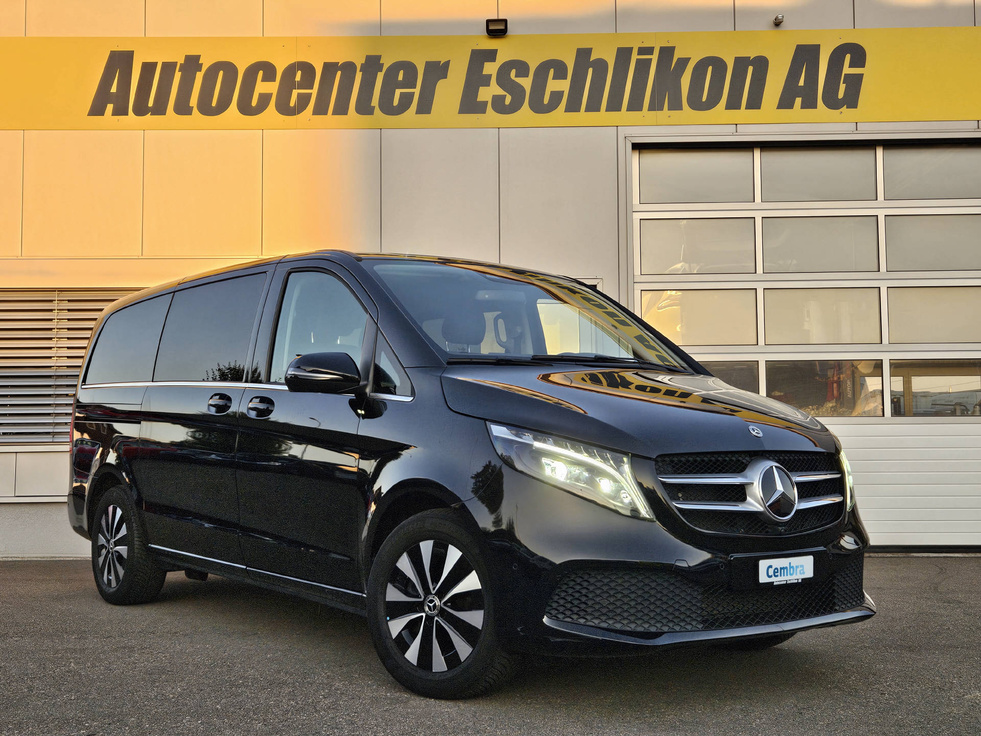 MERCEDES-BENZ V 250 d Avantgarde lang 4matic Van * 7- Plätzer * 10 Jahre oder 100'000km Gratisservice *-image-3