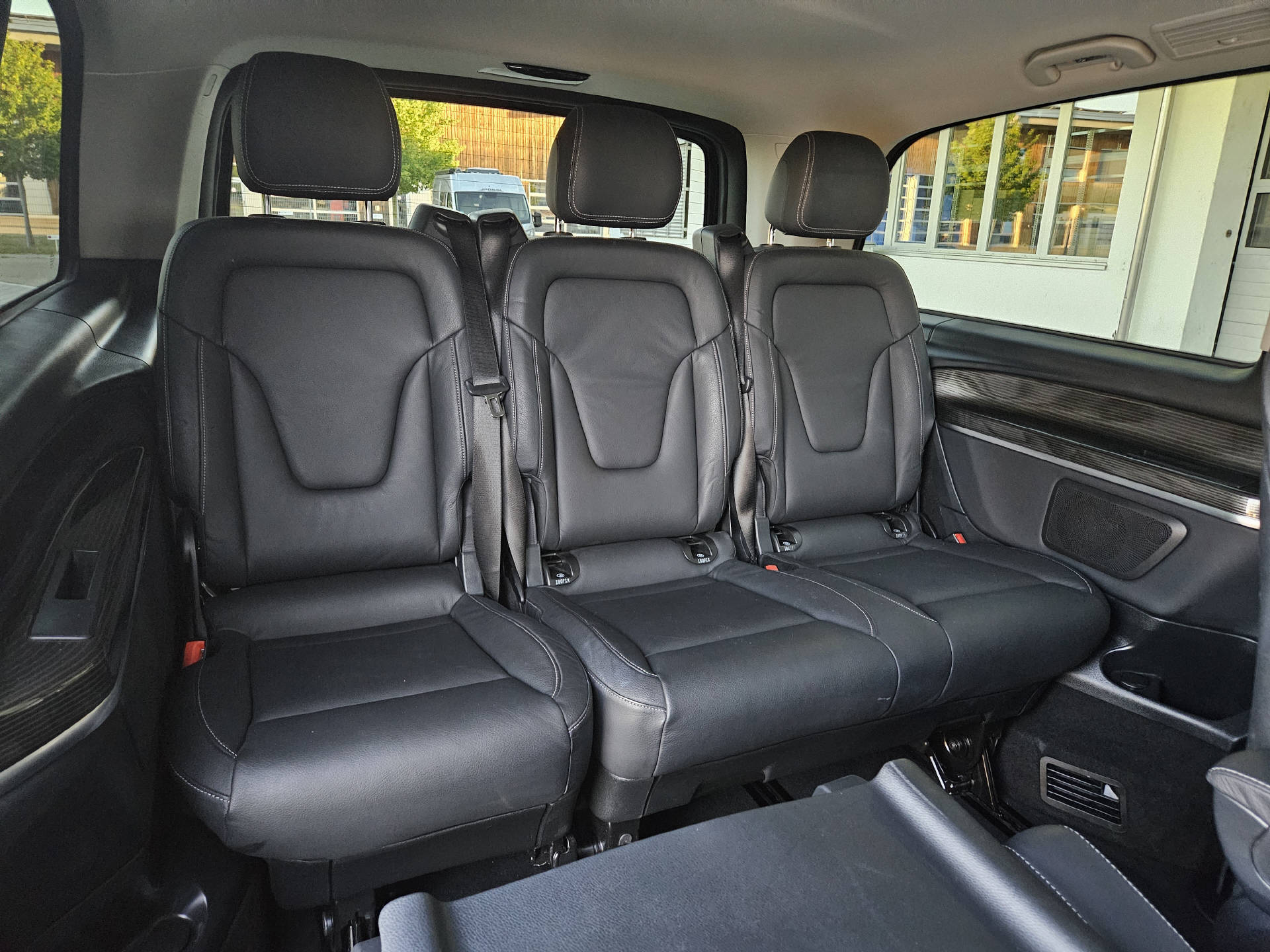 MERCEDES-BENZ V 250 d Avantgarde lang 4matic Van * 7- Plätzer * 10 Jahre oder 100'000km Gratisservice *-image-27