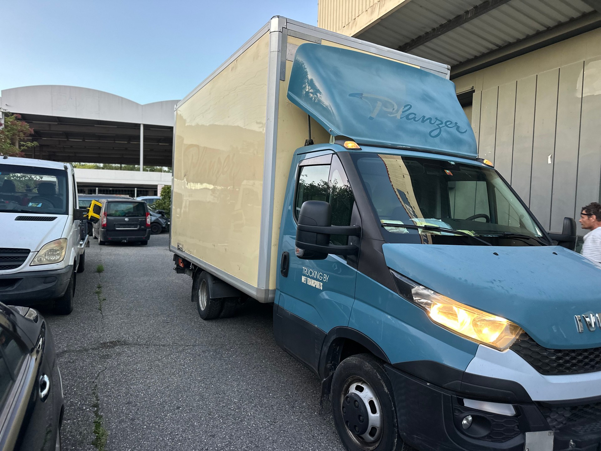 IVECO 35 C 17-image-2
