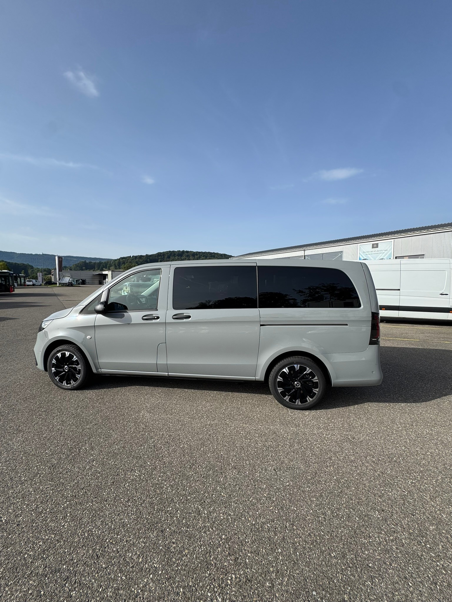 MERCEDES-BENZ Vito 116 CDI Lang Tourer 9G-Tronic 4M Select-image-5