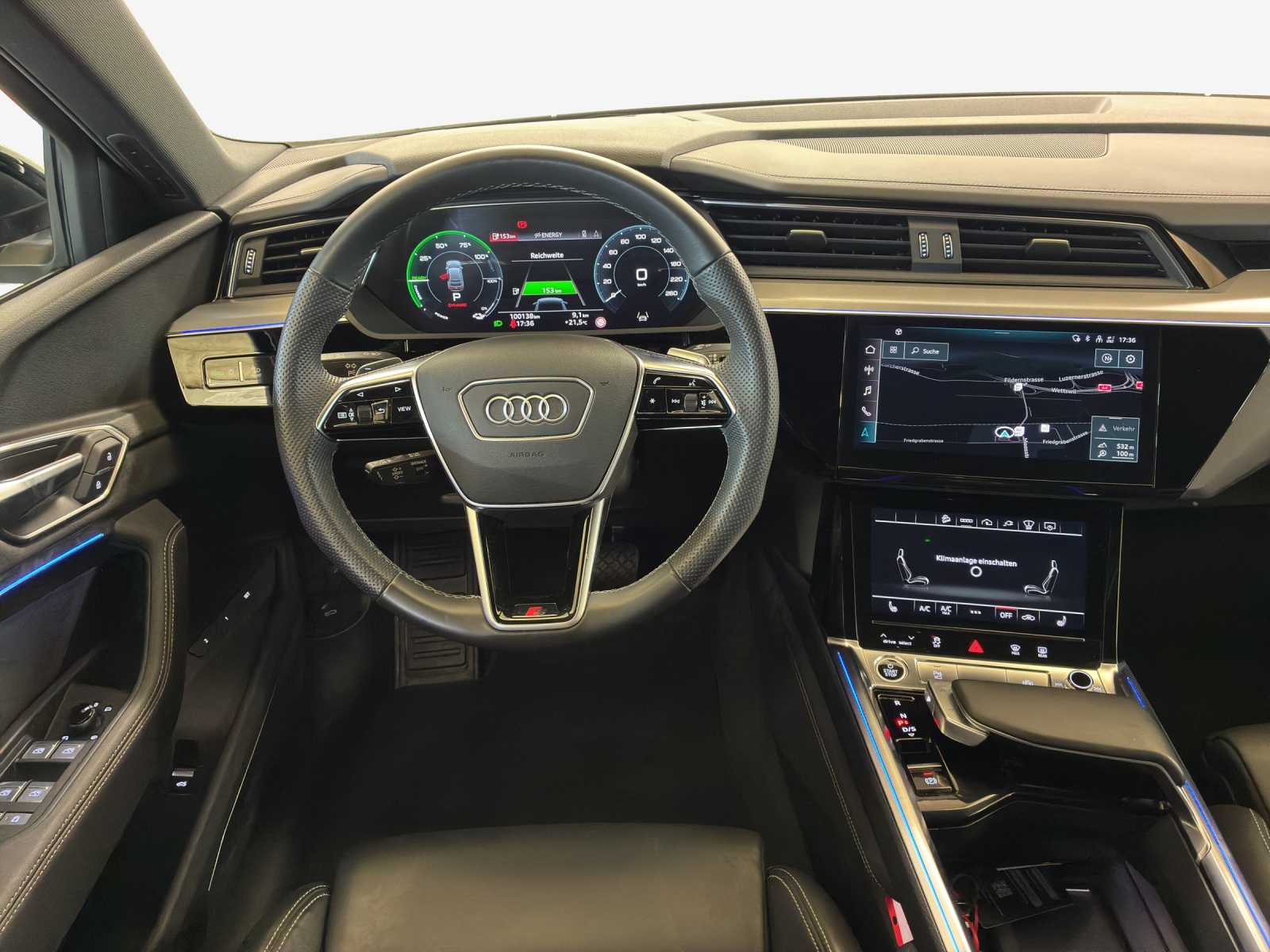 AUDI e-tron 55 Sportback S Line Black Edition quattro-image-8