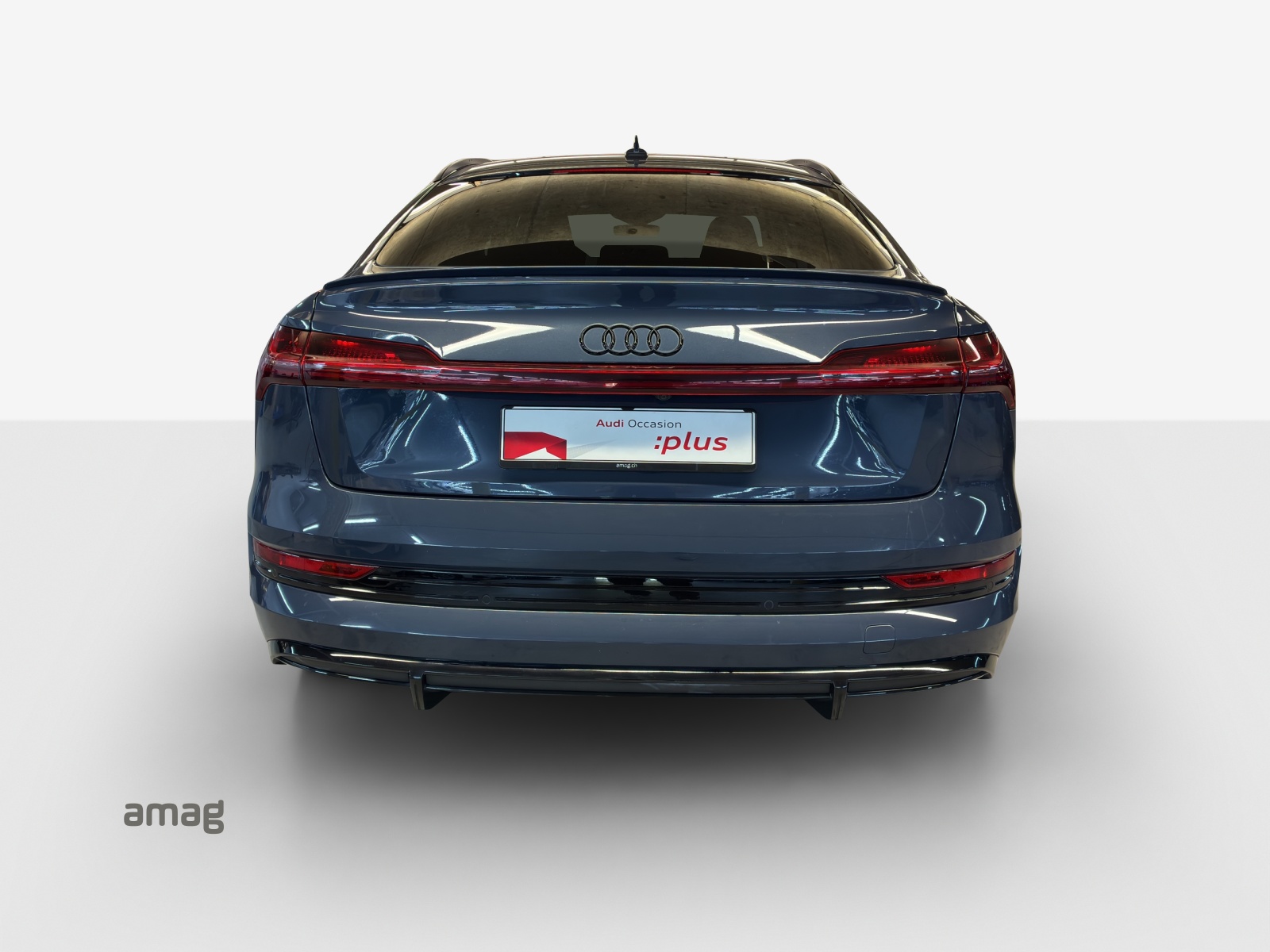 AUDI e-tron 55 Sportback S Line Black Edition quattro-image-3