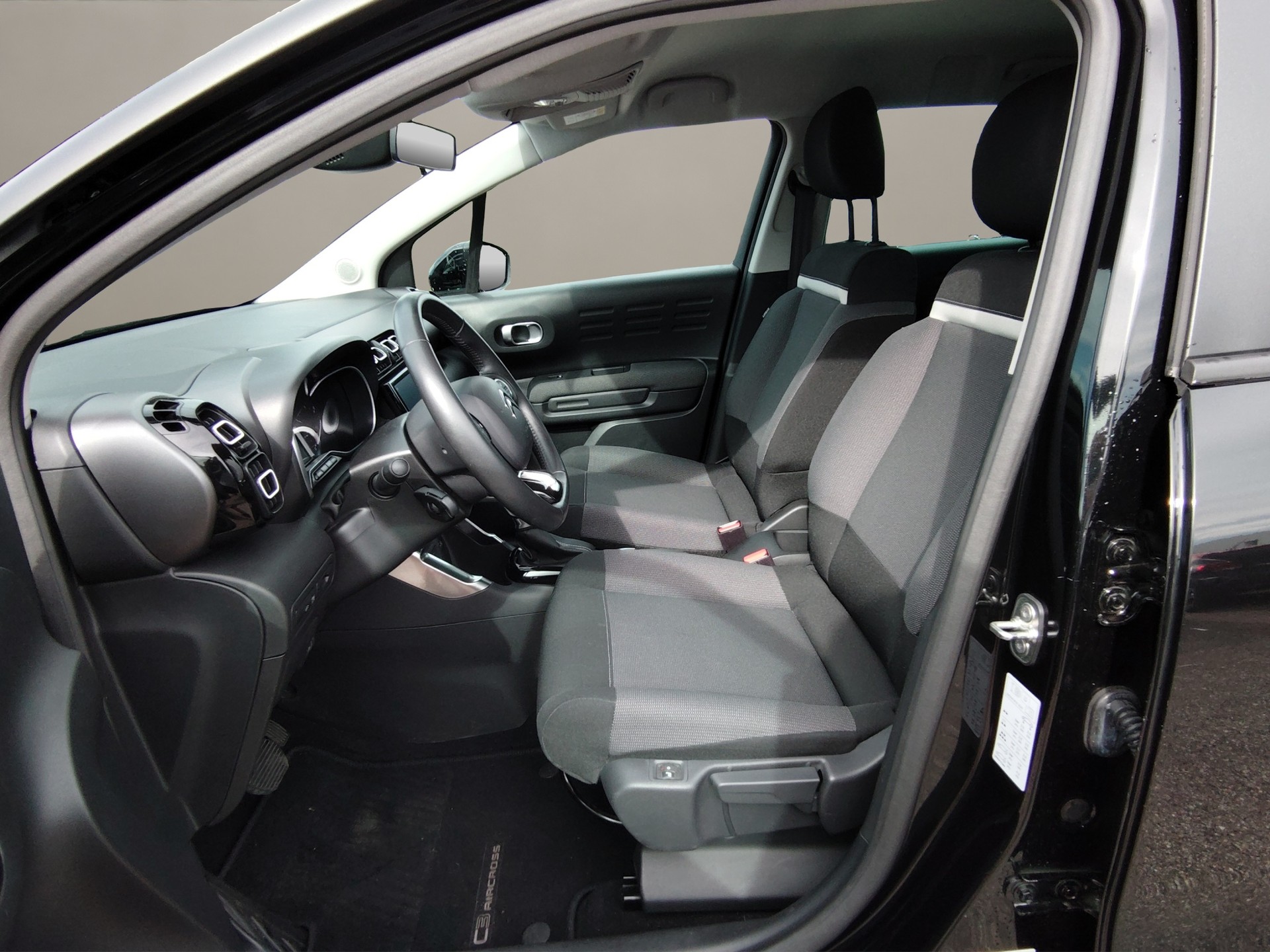 CITROEN C3 Aircross 1.2i PureTech Swiss Edition EAT6-image-8