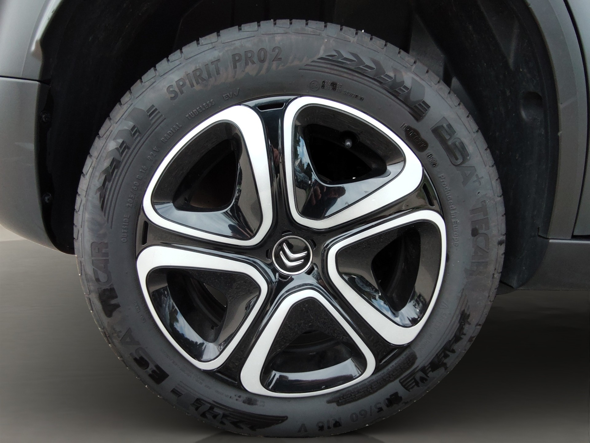 CITROEN C3 Aircross 1.2i PureTech Swiss Edition EAT6-image-16