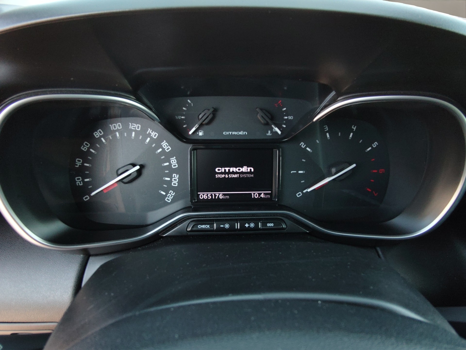 CITROEN C3 Aircross 1.2i PureTech Swiss Edition EAT6-image-14