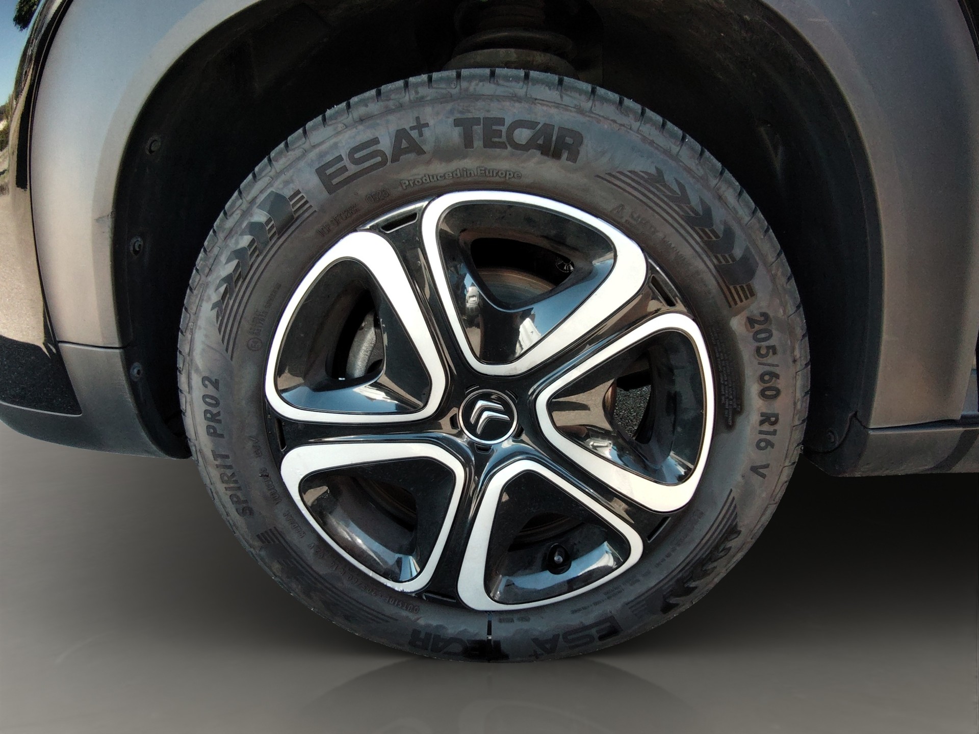 CITROEN C3 Aircross 1.2i PureTech Swiss Edition EAT6-image-16