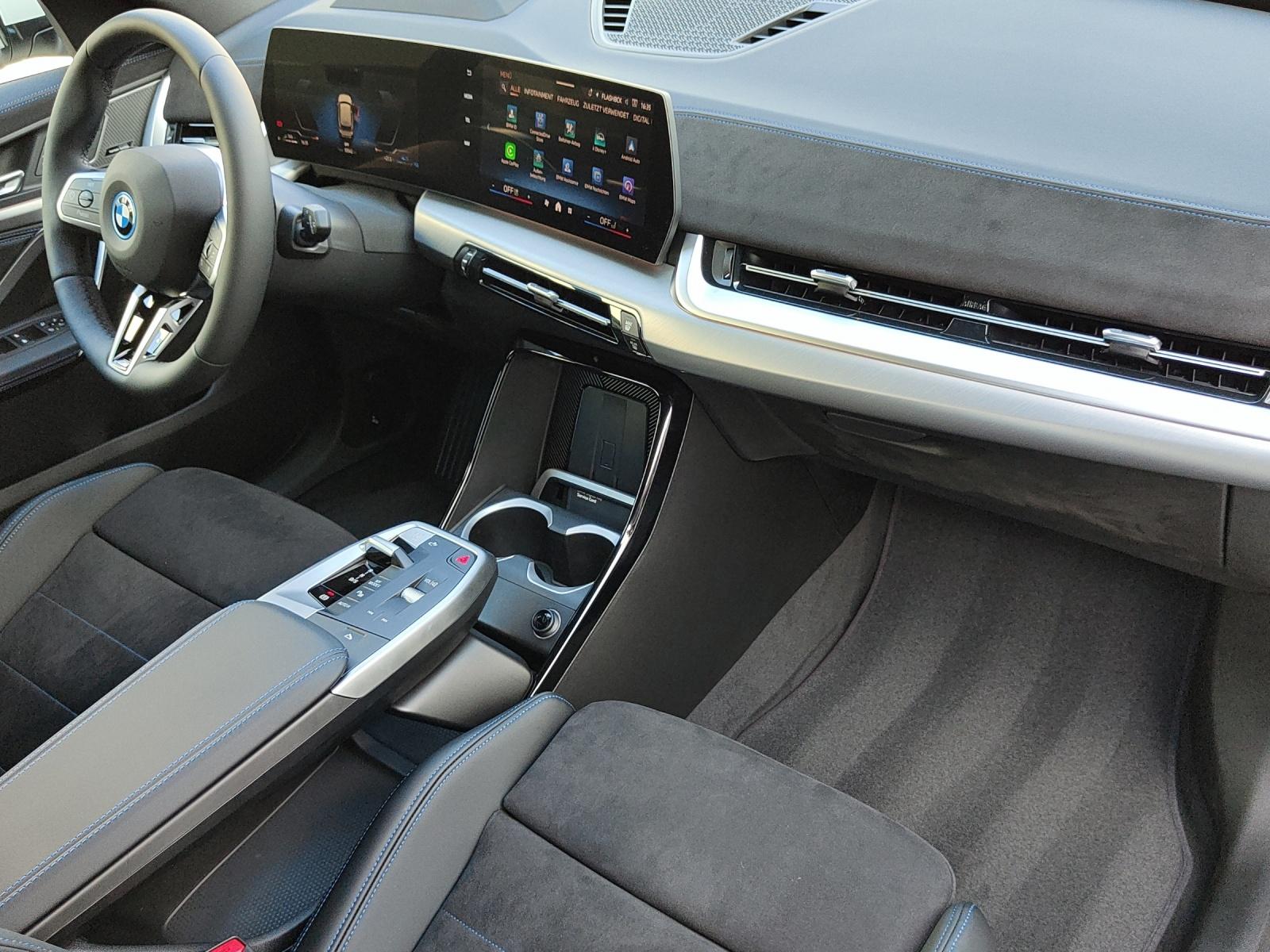 BMW X1 30e xDrive paddles-image-20