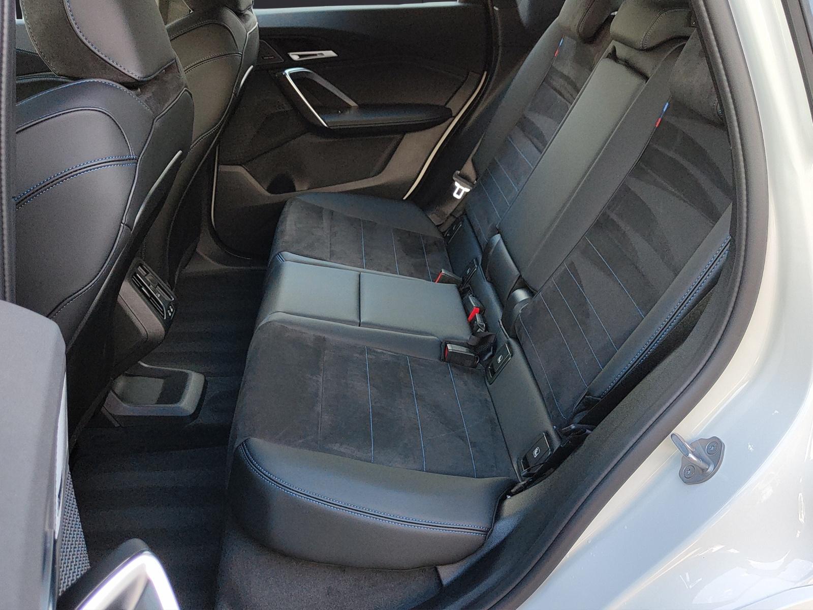 BMW X1 30e xDrive paddles-image-17