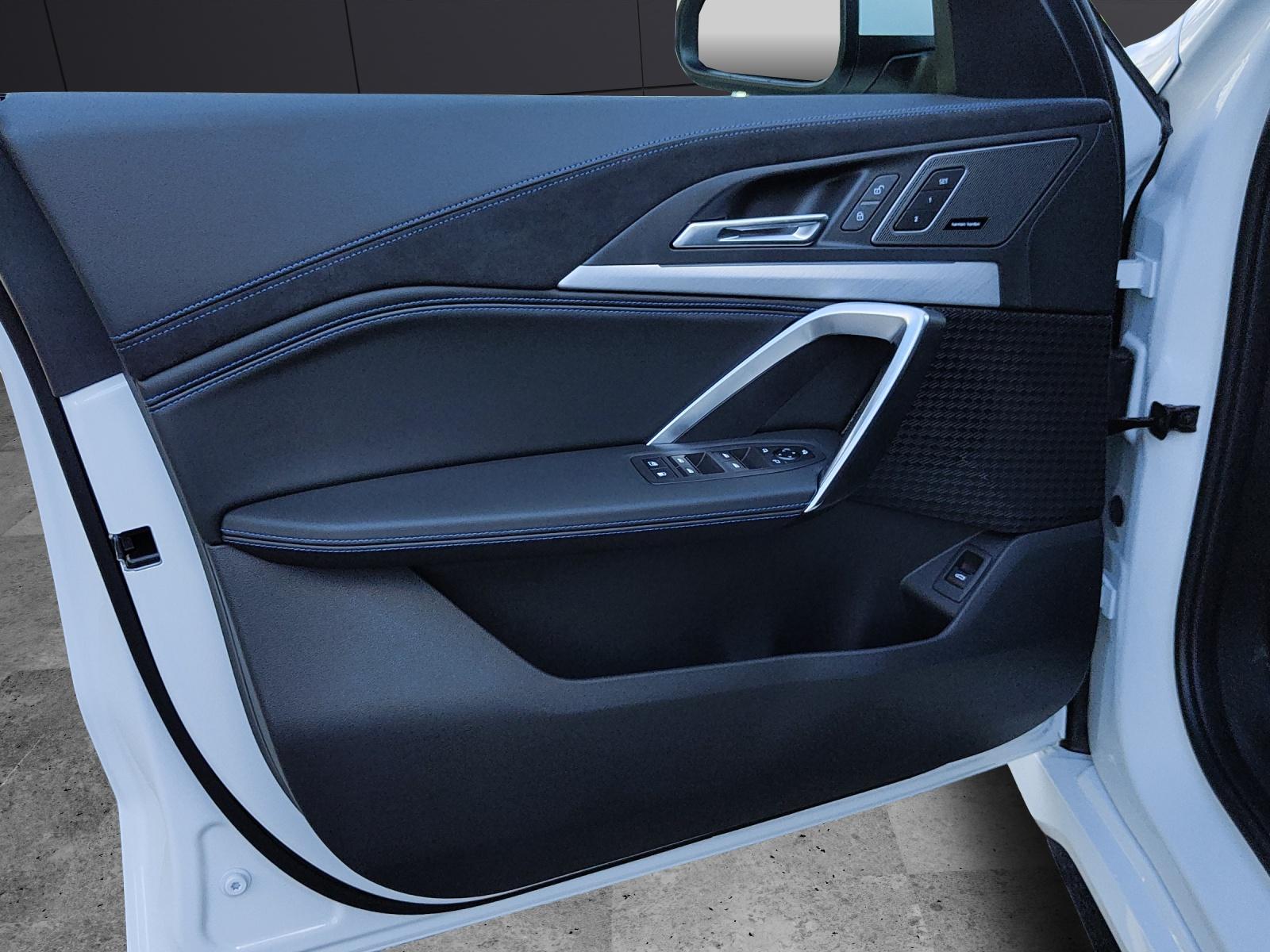BMW X1 30e xDrive paddles-image-14