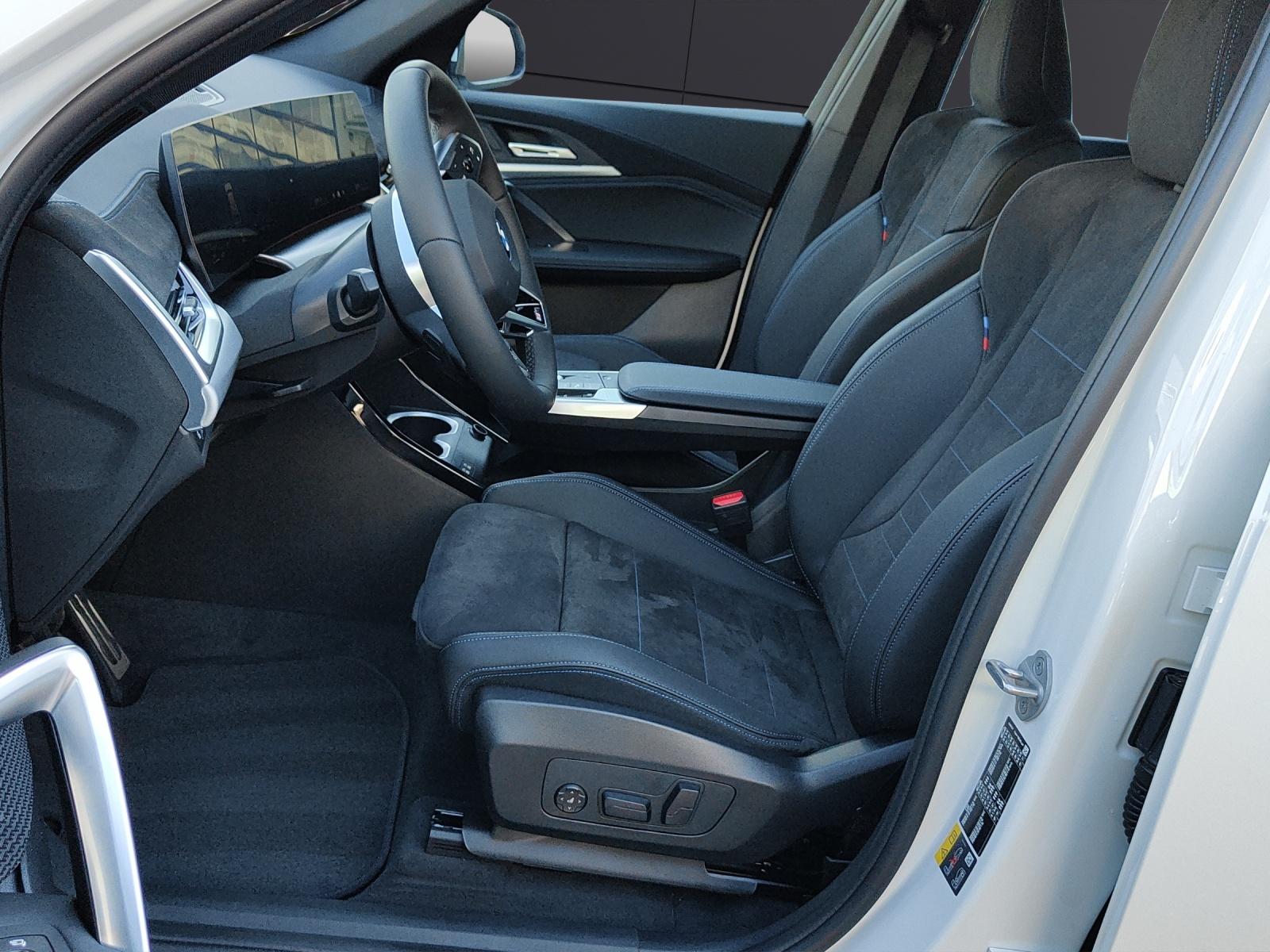 BMW X1 30e xDrive paddles-image-9