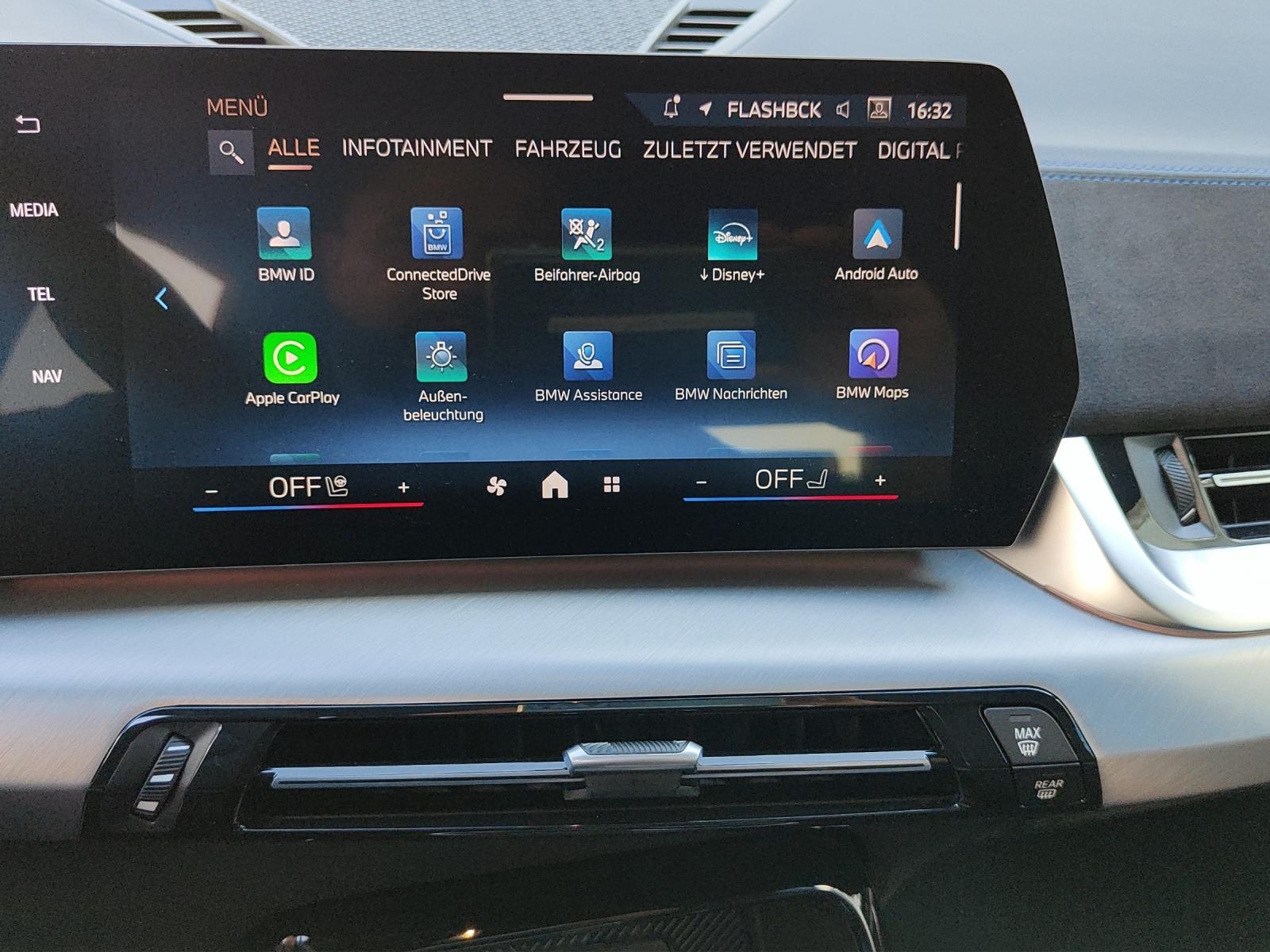 BMW X1 30e xDrive paddles-image-13