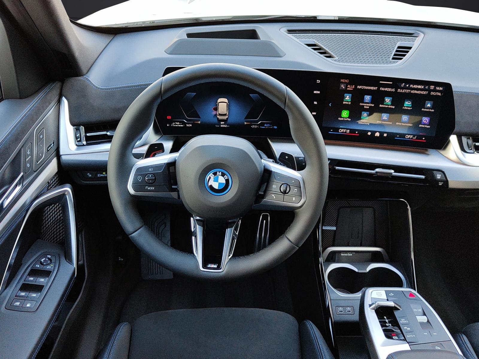 BMW X1 30e xDrive paddles-image-18