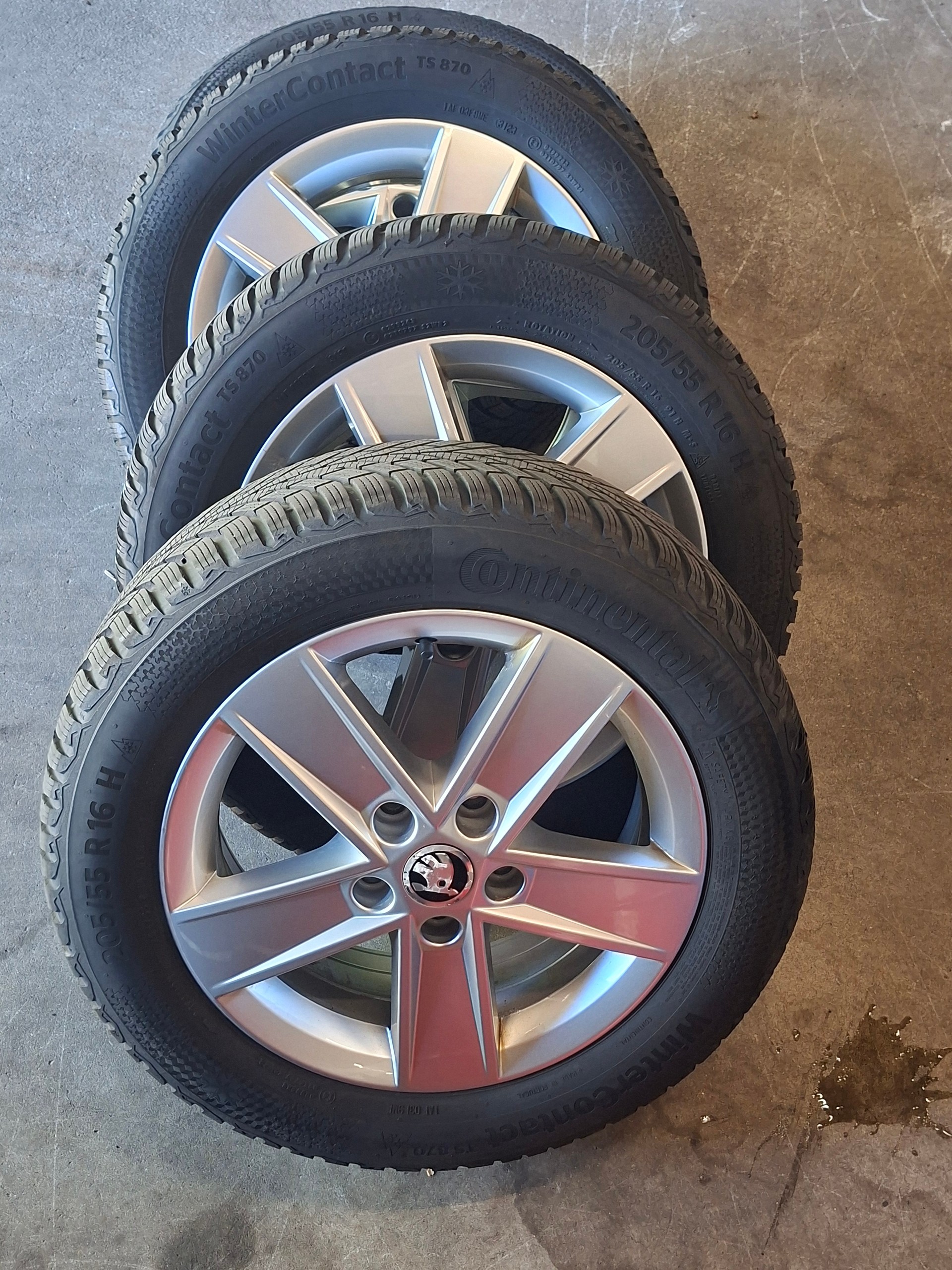 SKODA Octavia Combi 2.0 TDI Style 4x4 *Anhängerkupplung+8-fach bereift+frisch ab MFK*-image-14