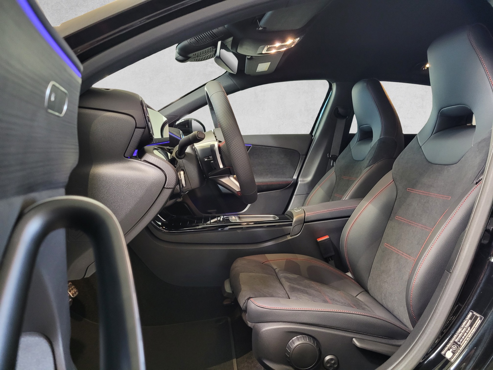 MERCEDES-BENZ A 200 Night Star AMG Line W177-image-11