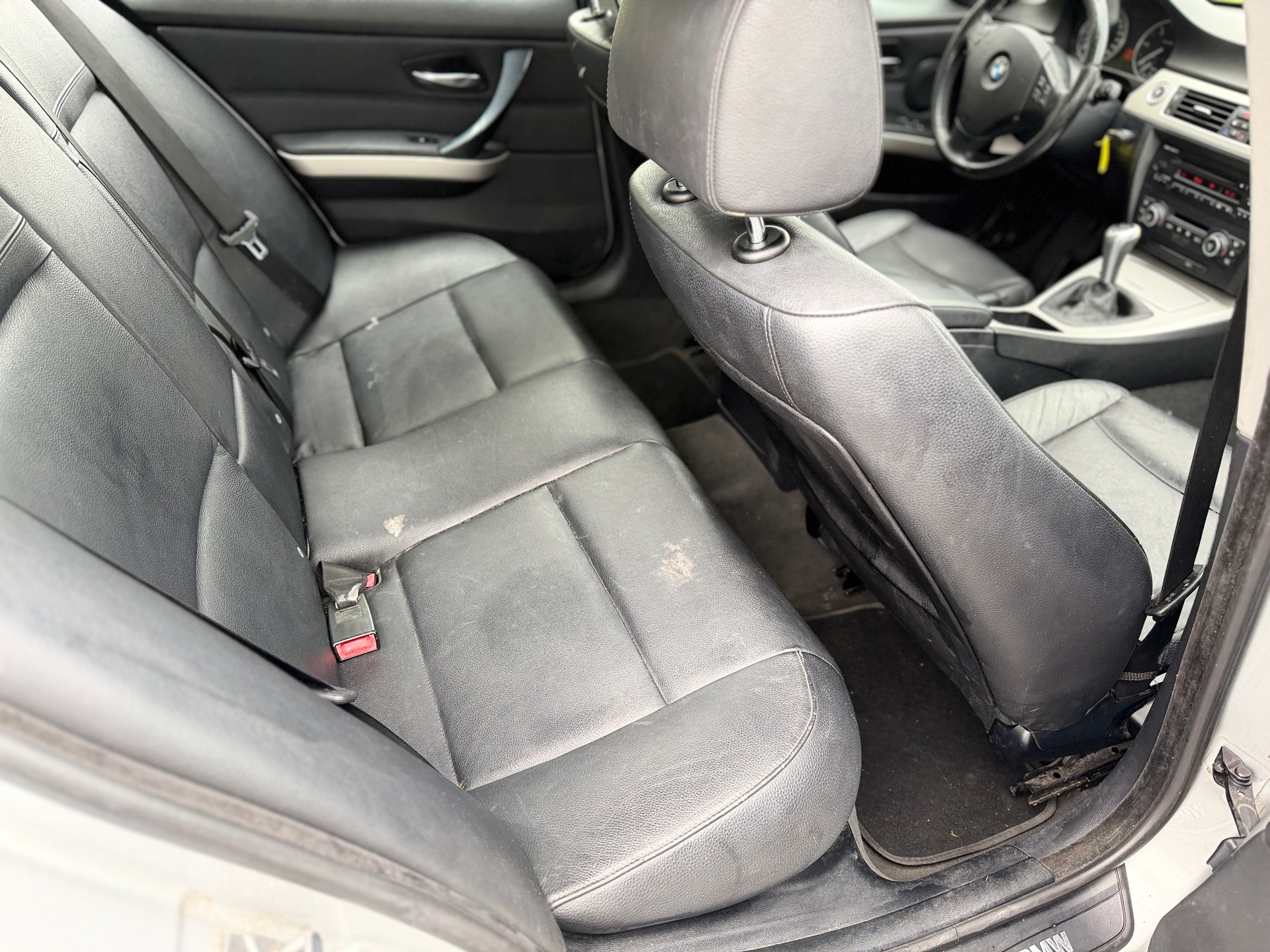 BMW 320D E90-image-4