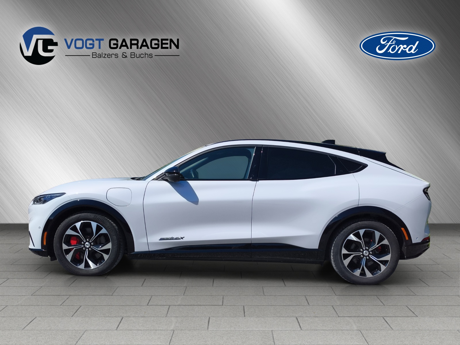 FORD Mustang Mach-E Extended AWD-image-2