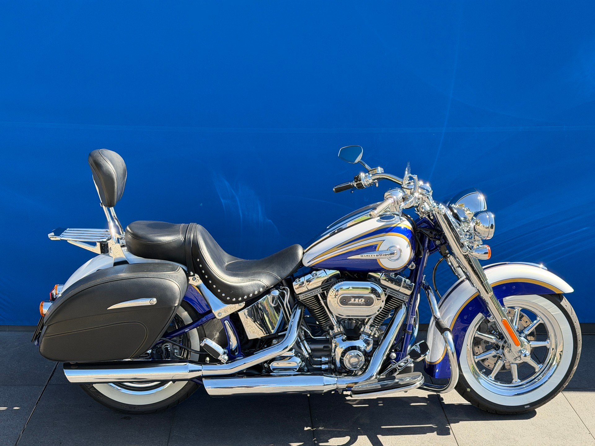 HARLEY-DAVIDSON FLSTNSE Softail Deluxe ABS CVO-showroom-element-1